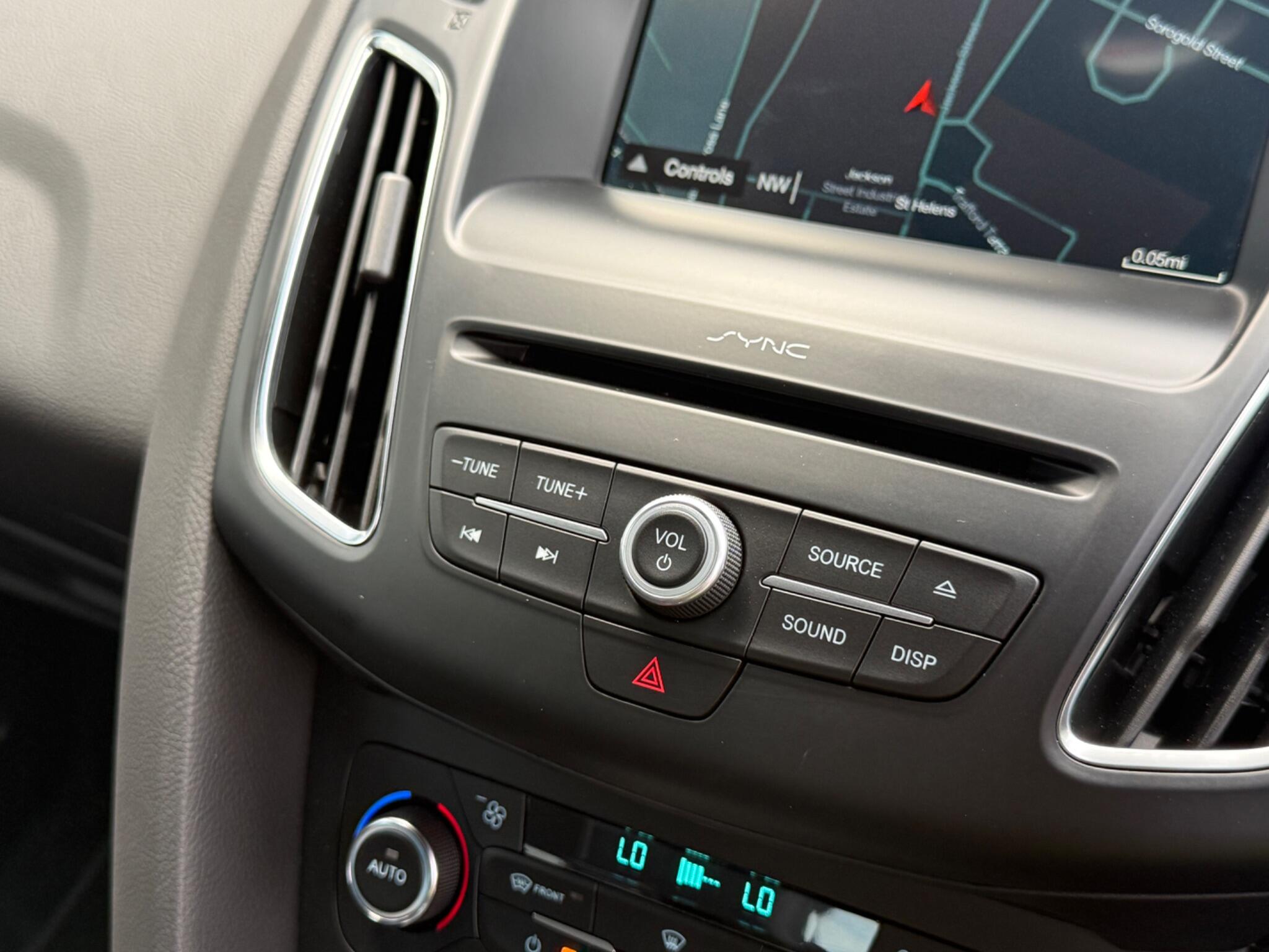 Ford Focus view 82