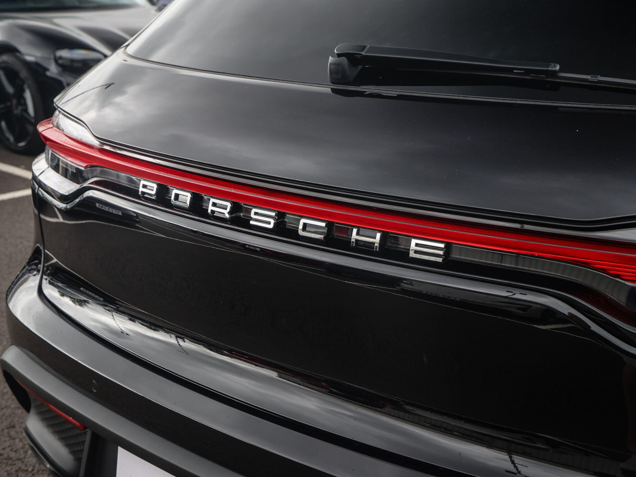 Porsche Macan view 58