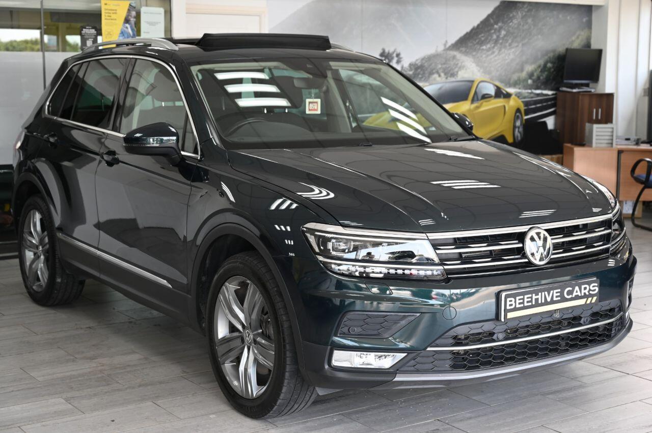 Volkswagen Tiguan view 2