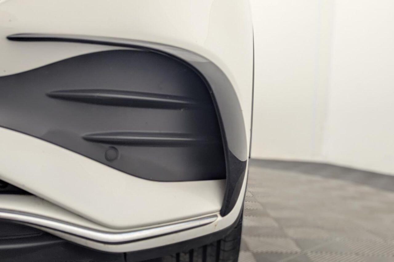 Mercedes-Benz Eqb view 54