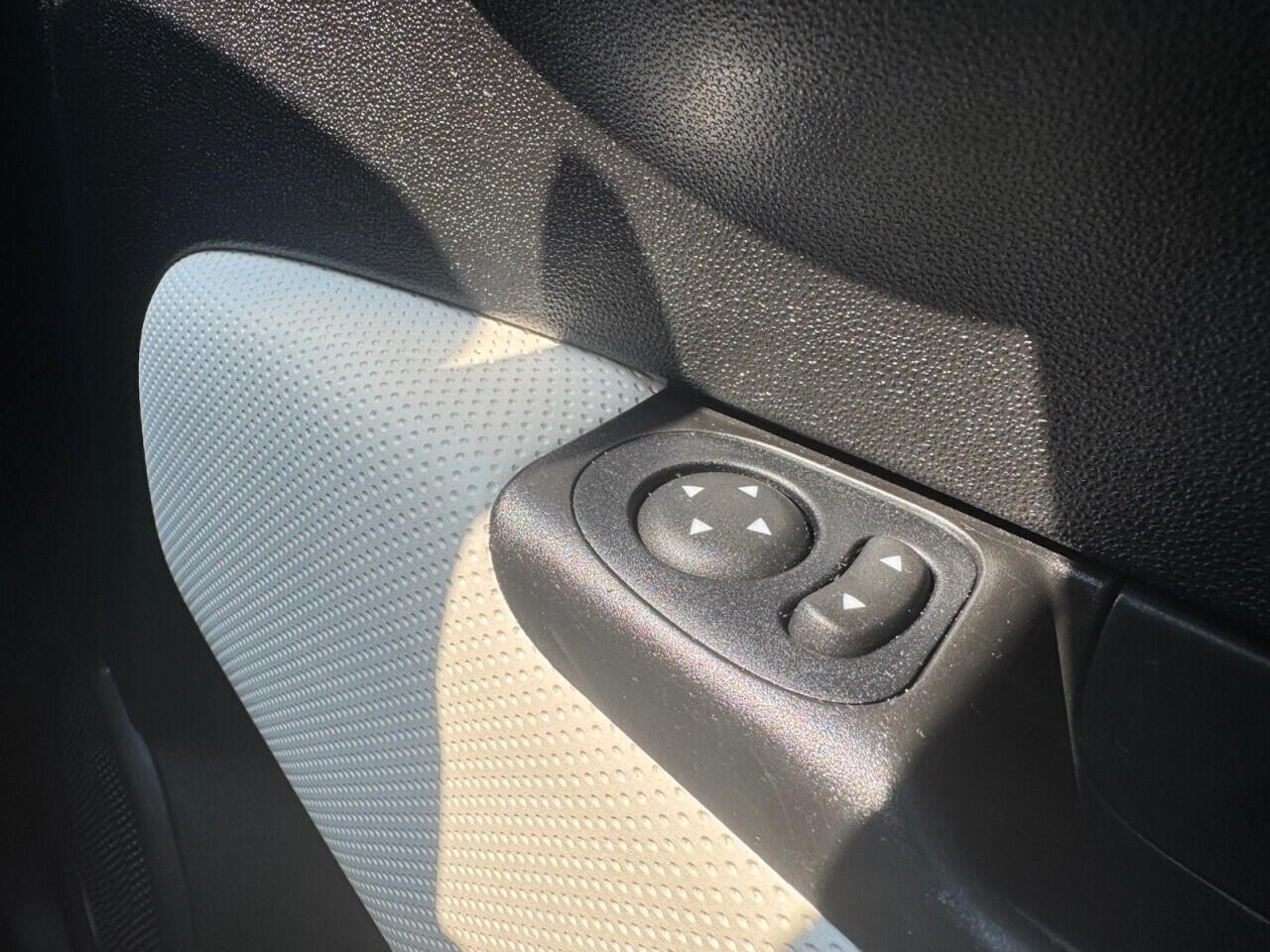 Fiat 500 view 24