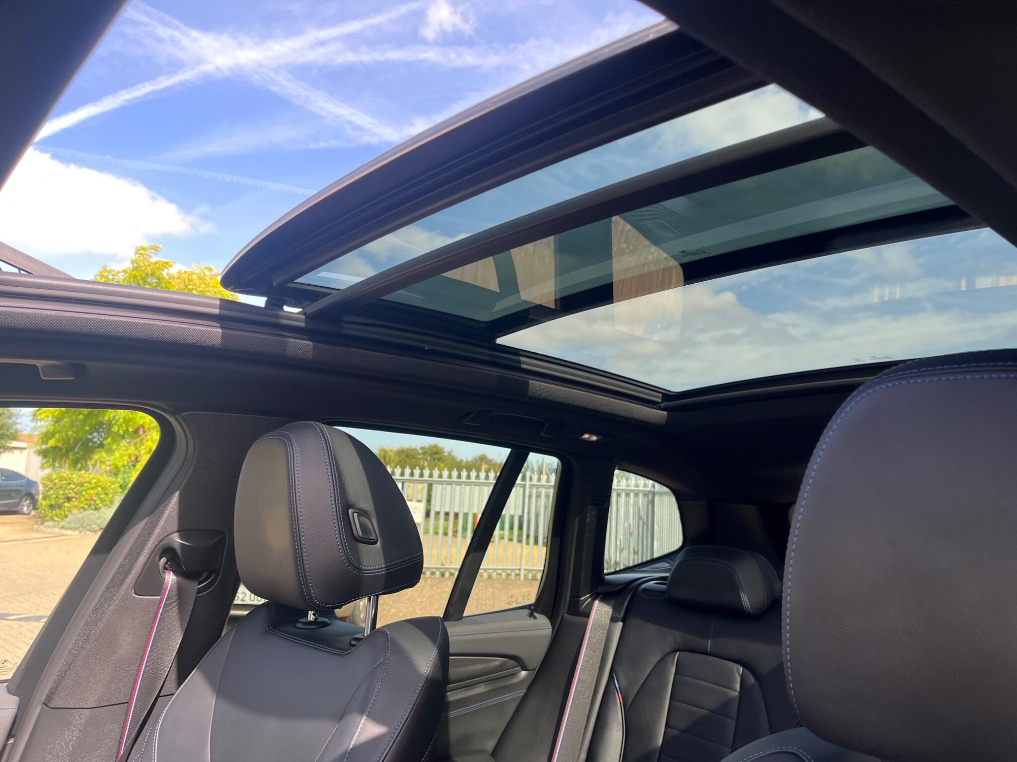 BMW X3 view 21