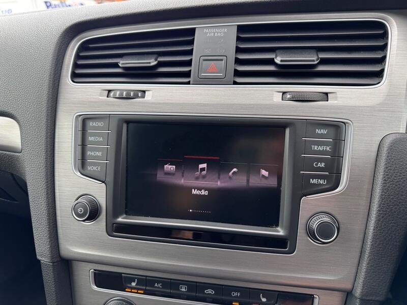 Volkswagen Golf view 25