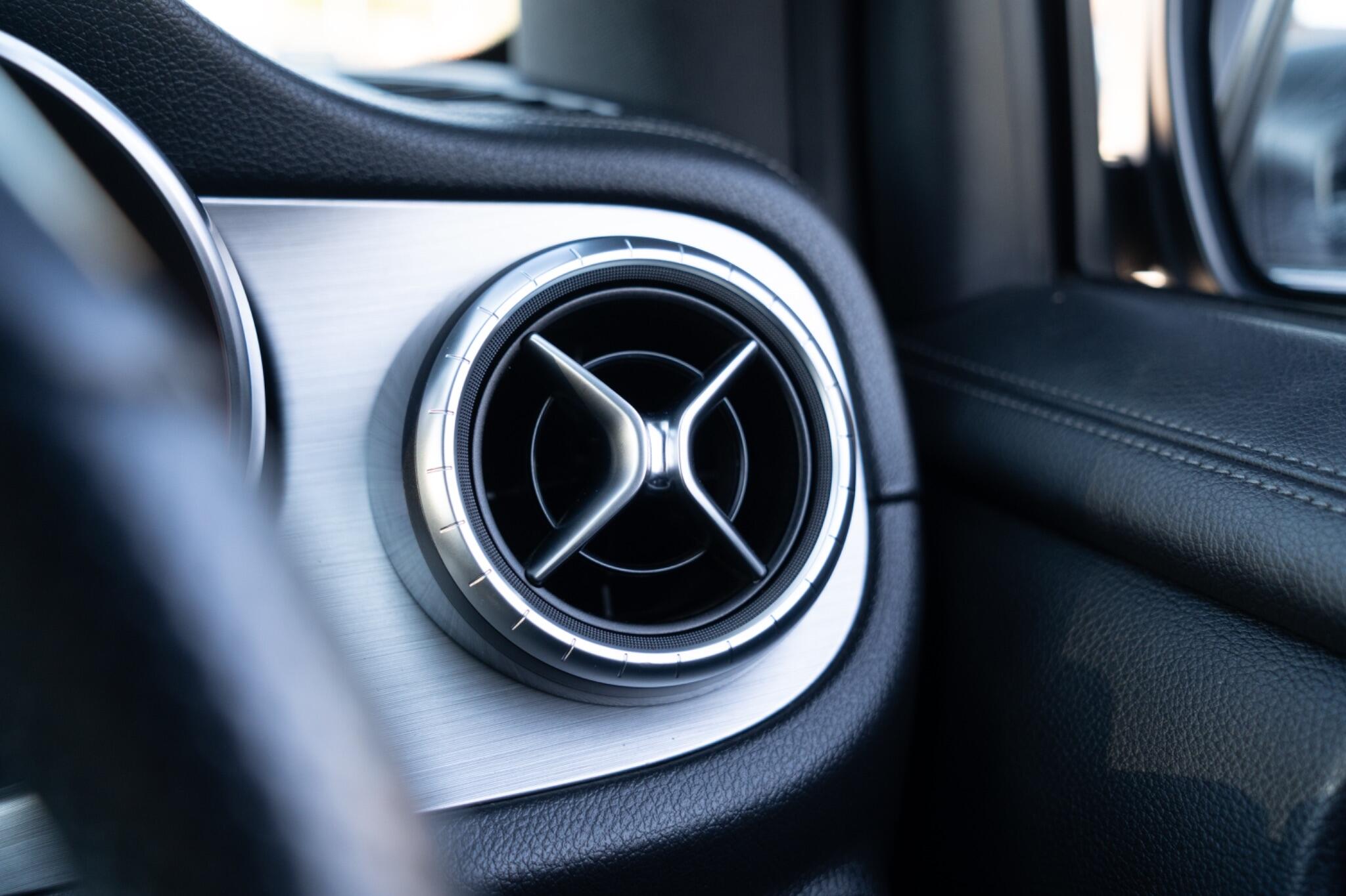 Mercedes-Benz X-Class view 27