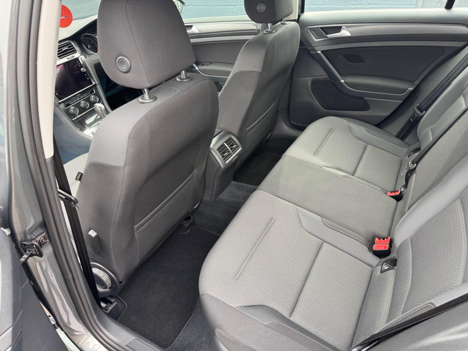 Volkswagen Golf view 29
