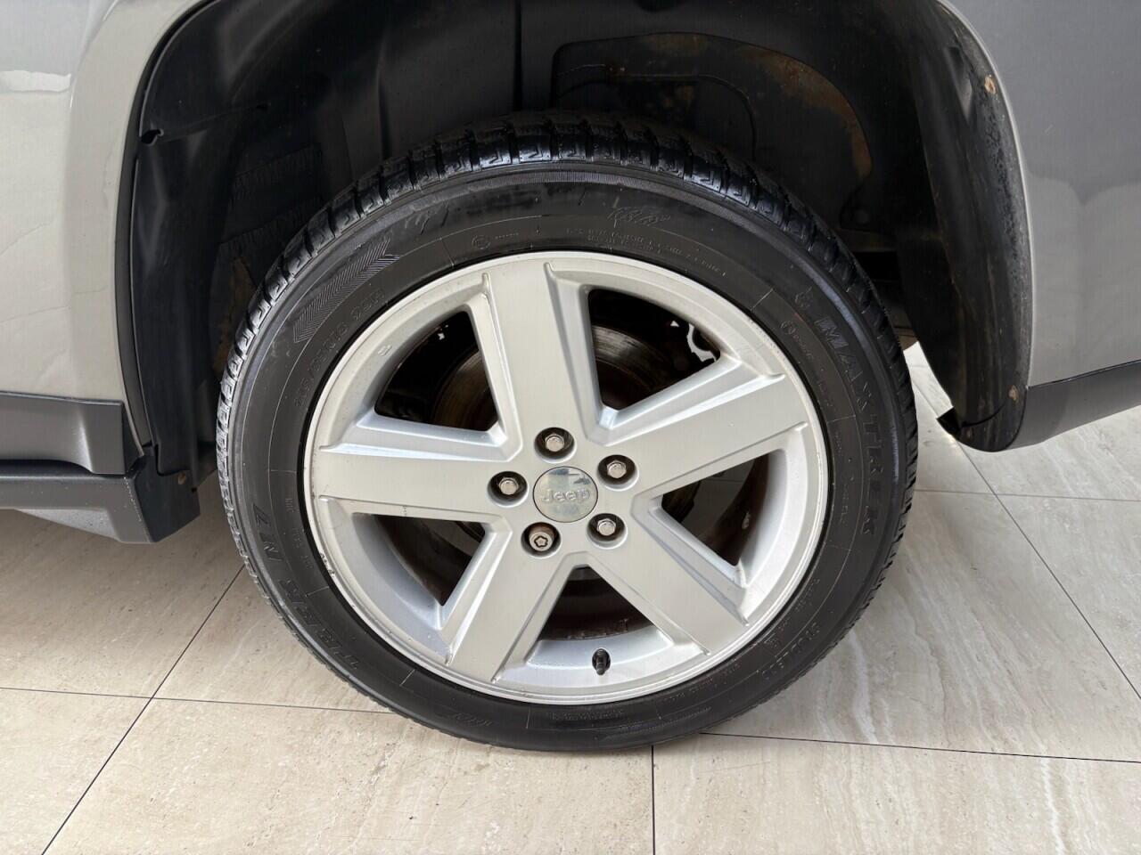Jeep Compass view 12