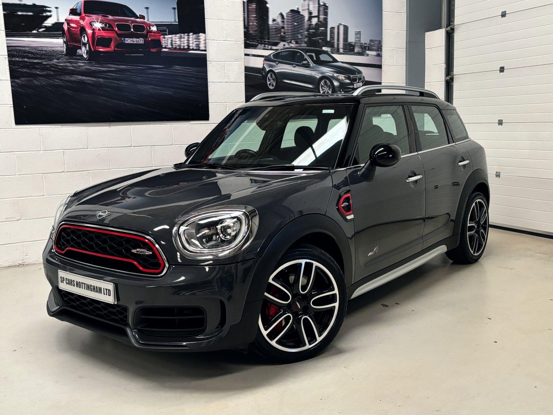 Mini Countryman view 2