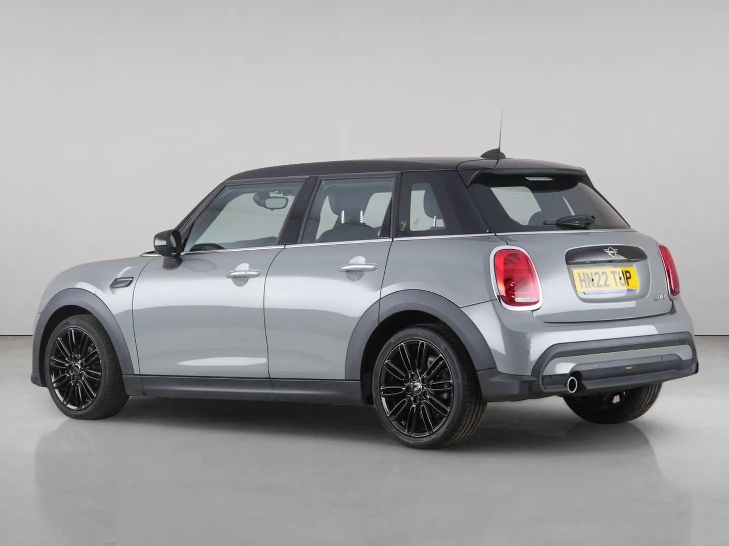 Mini Hatch view 8