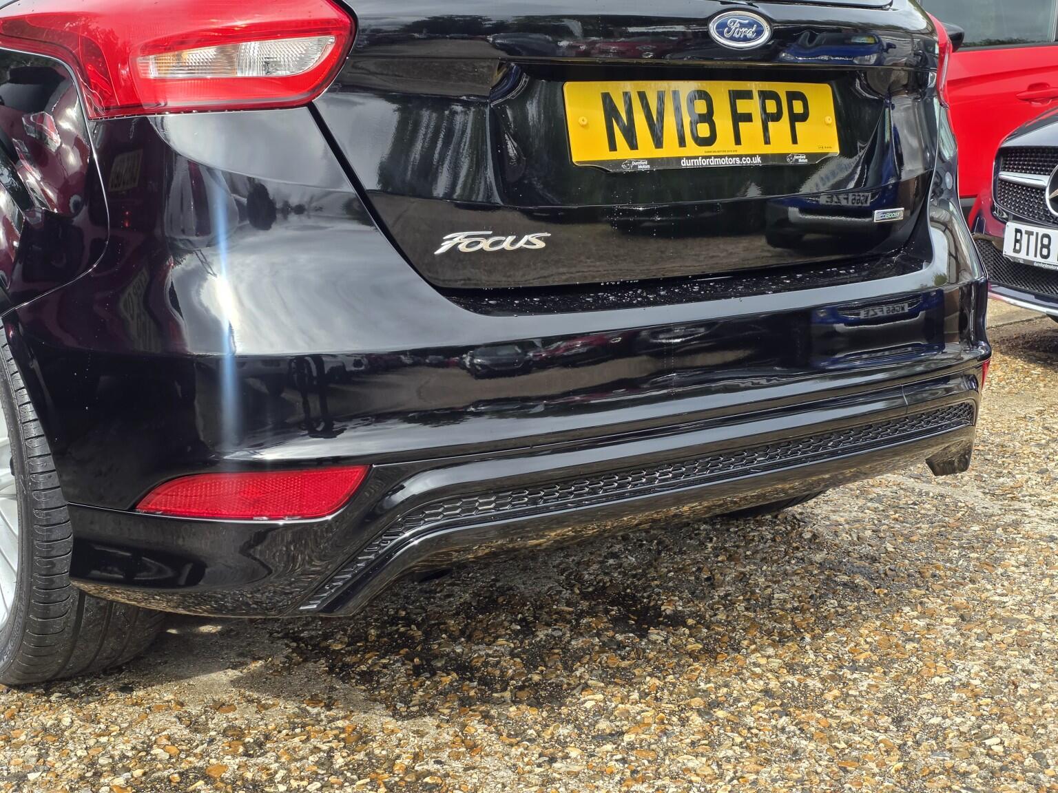 Ford Focus view 7
