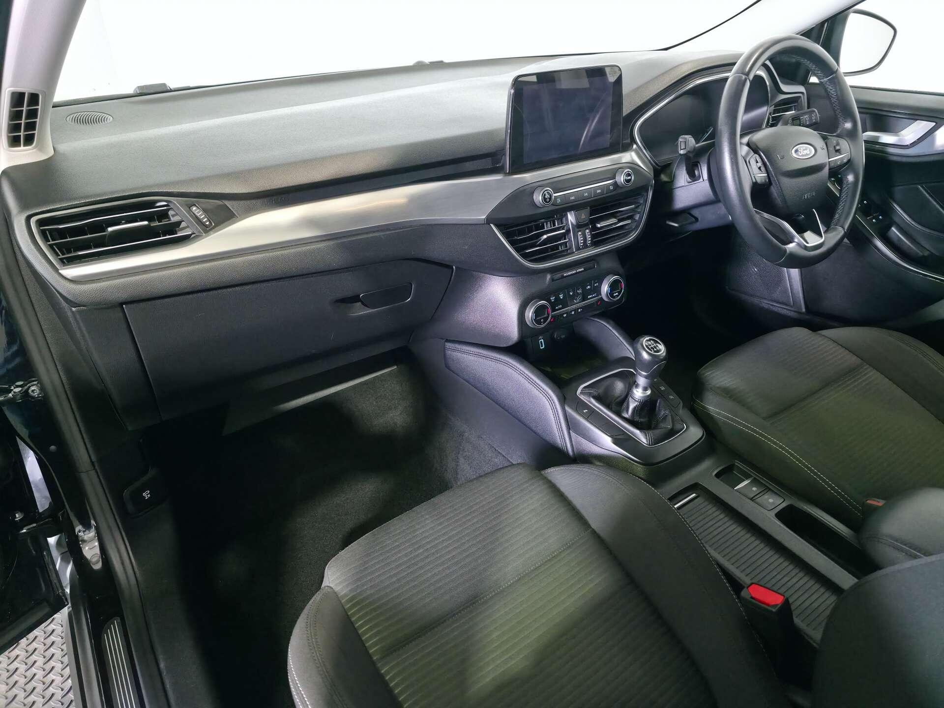 Ford Focus view 66
