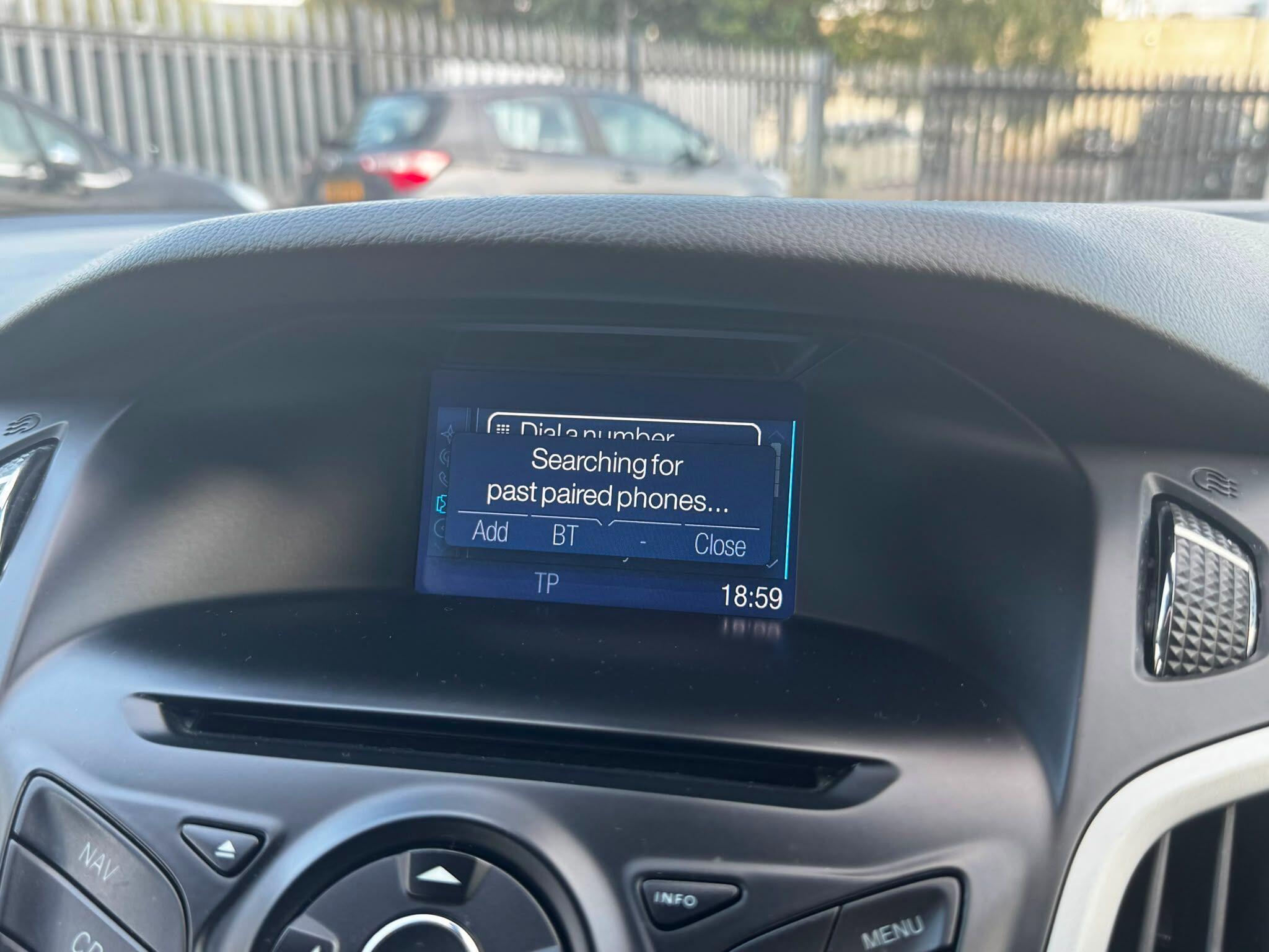 Ford Focus view 36