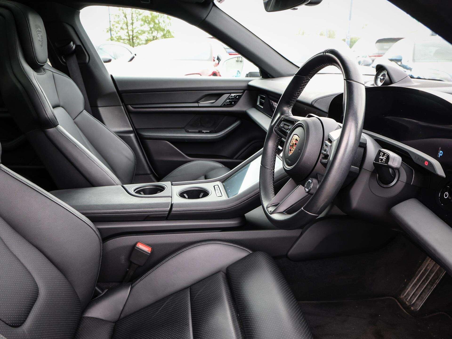 Porsche Taycan view 13