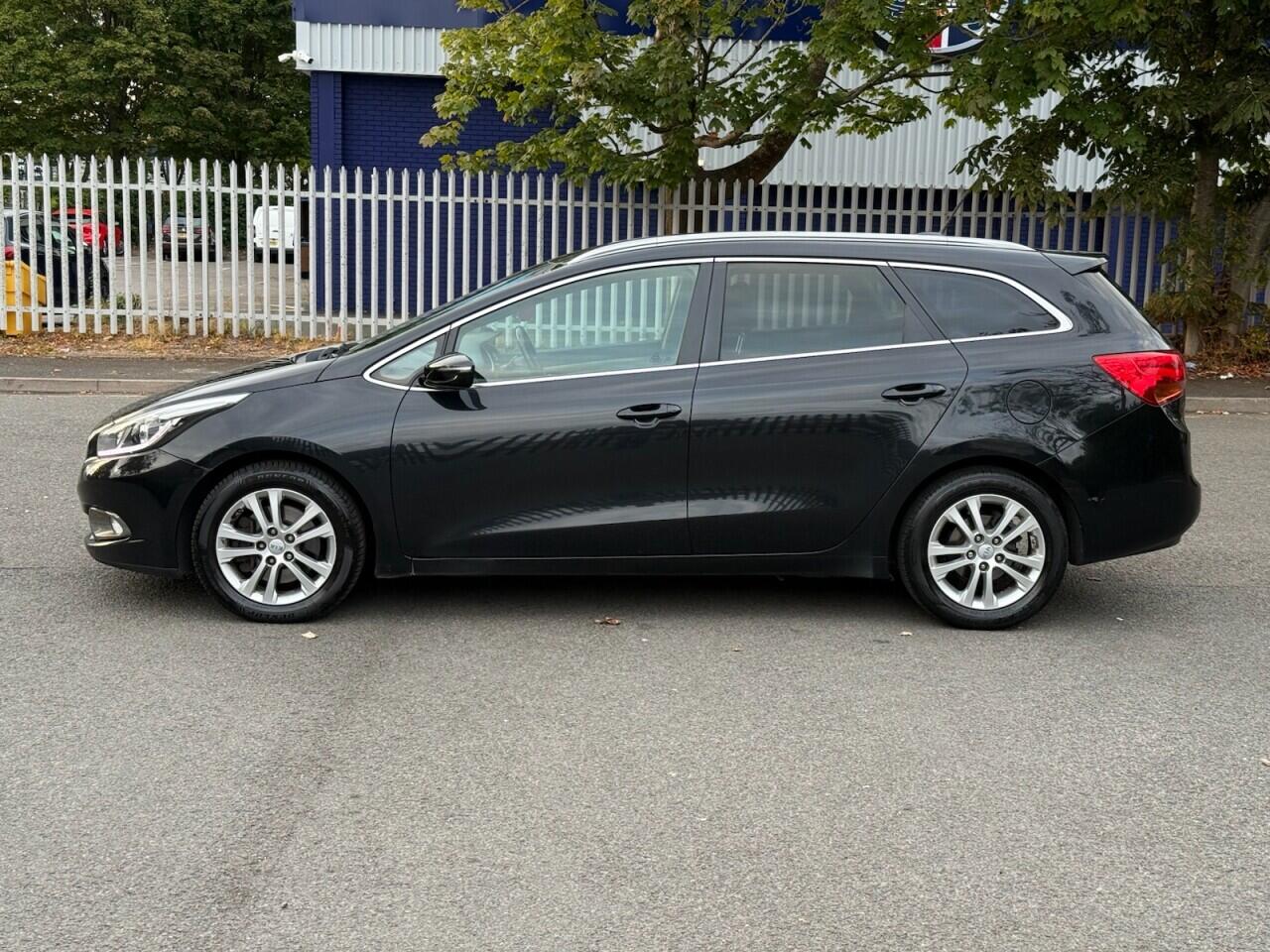Kia Ceed view 4