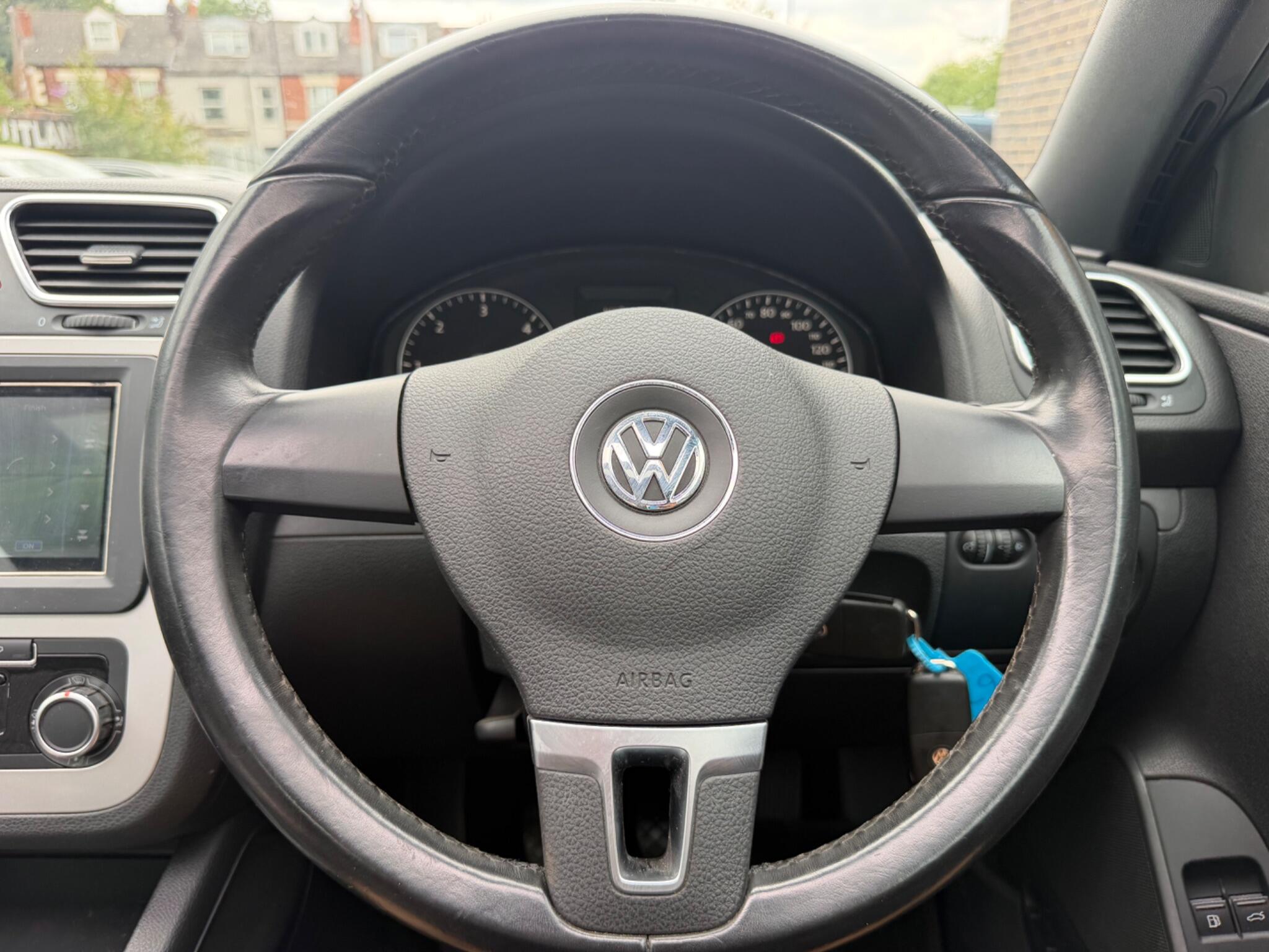 Volkswagen Eos view 23