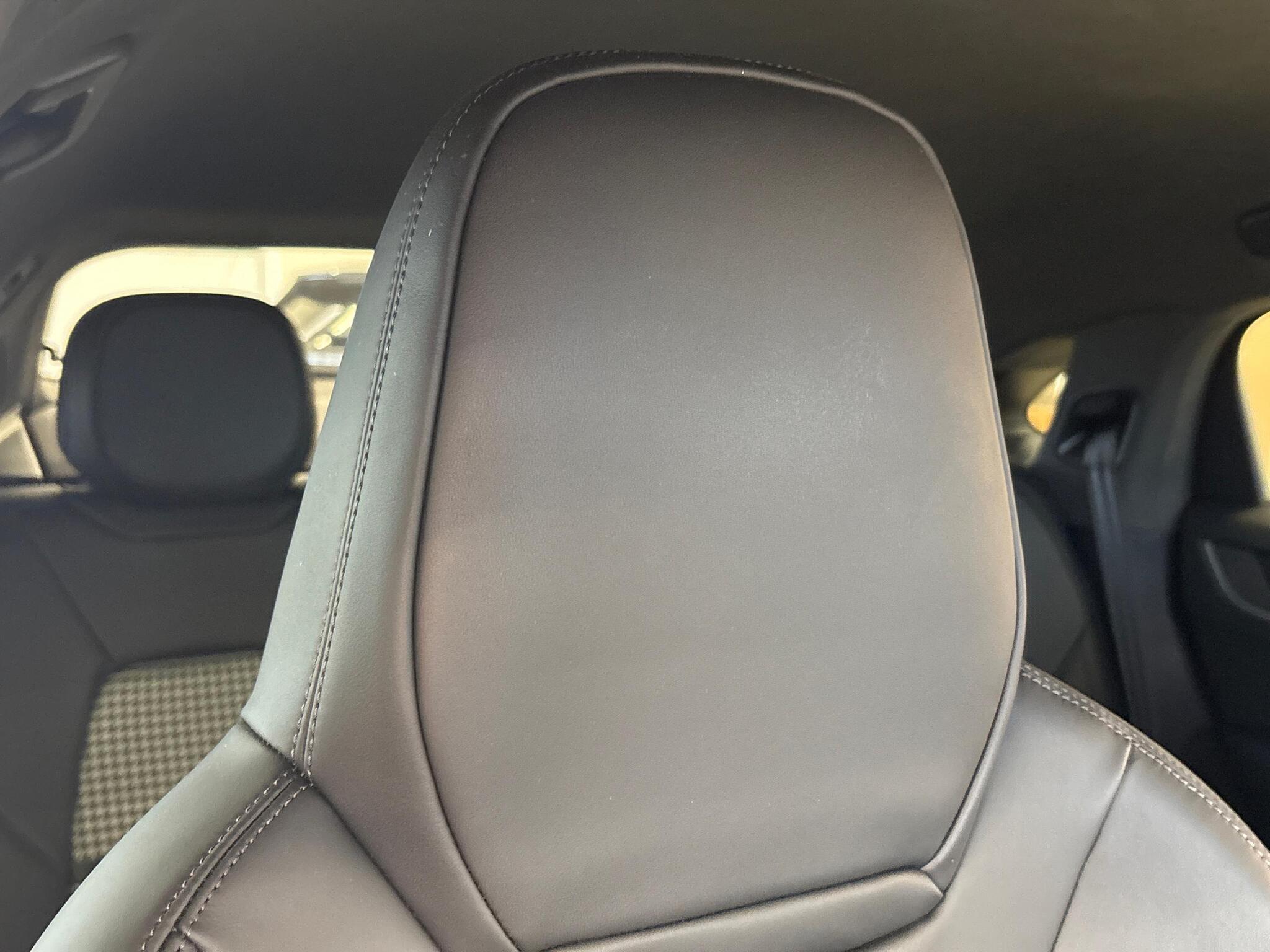 Porsche Cayenne view 15