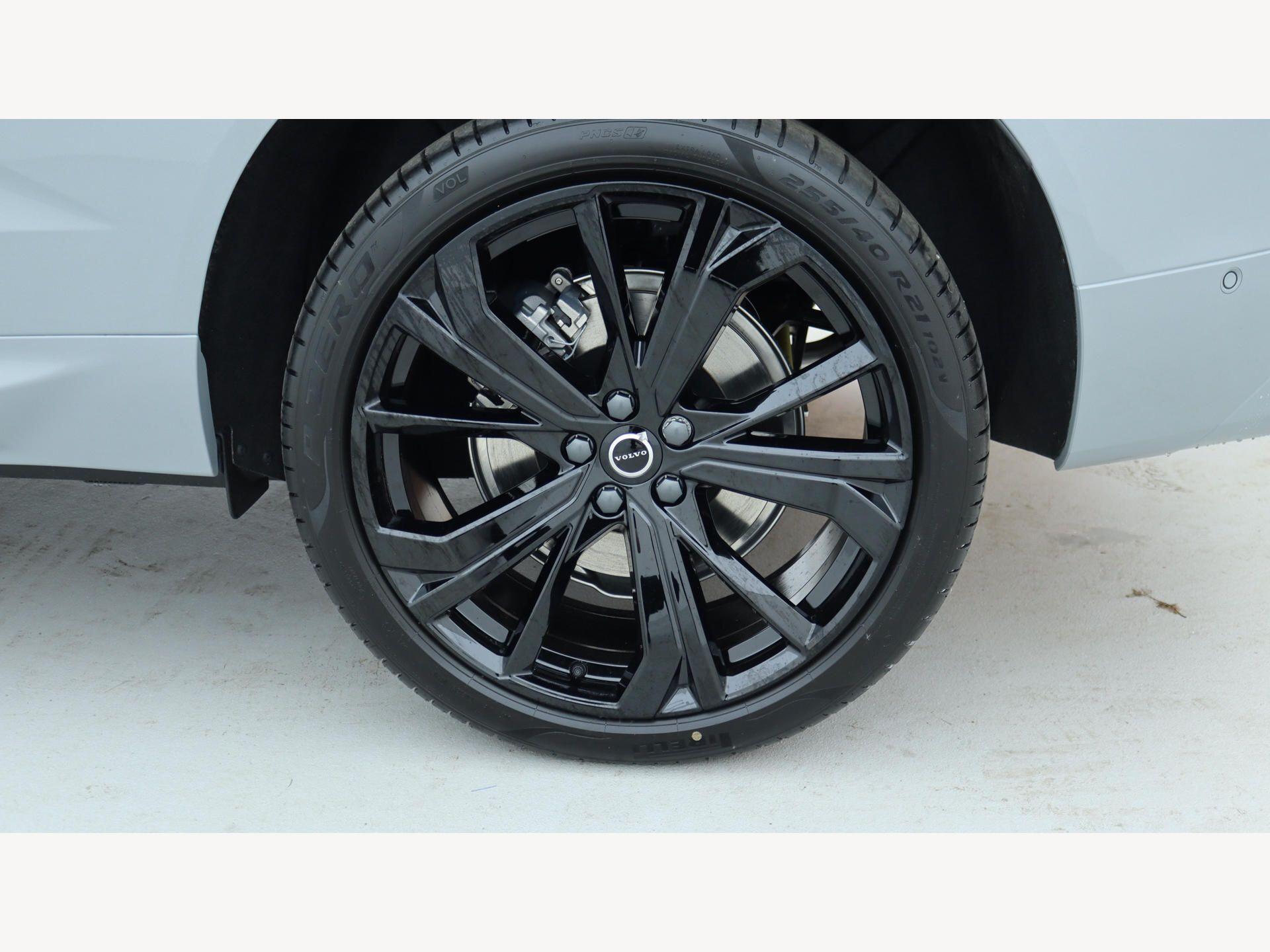 Volvo XC60 view 12