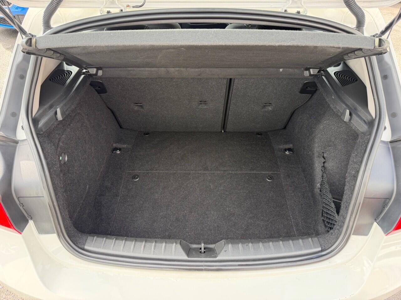 BMW 1 Series view 21