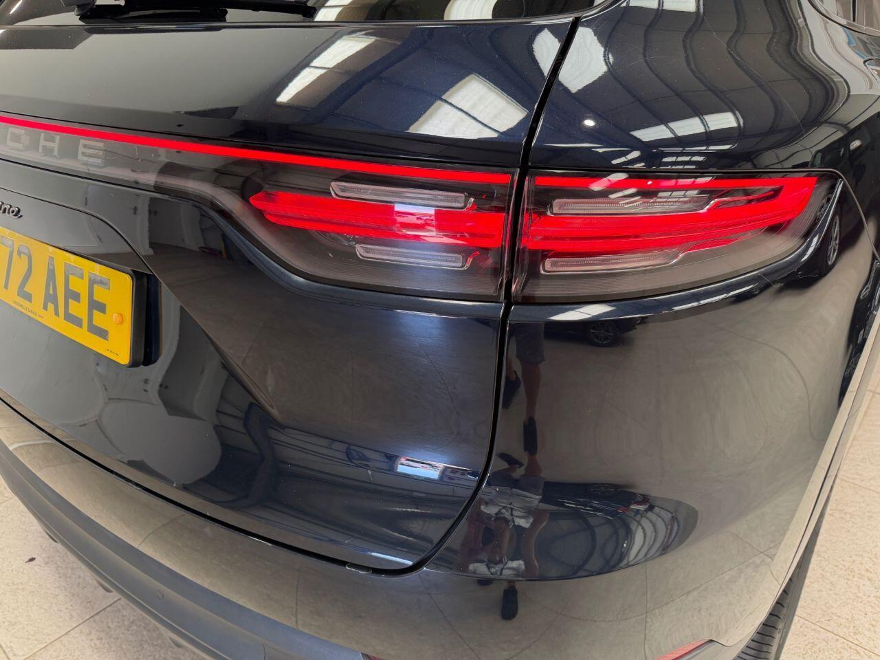 Porsche Cayenne view 26