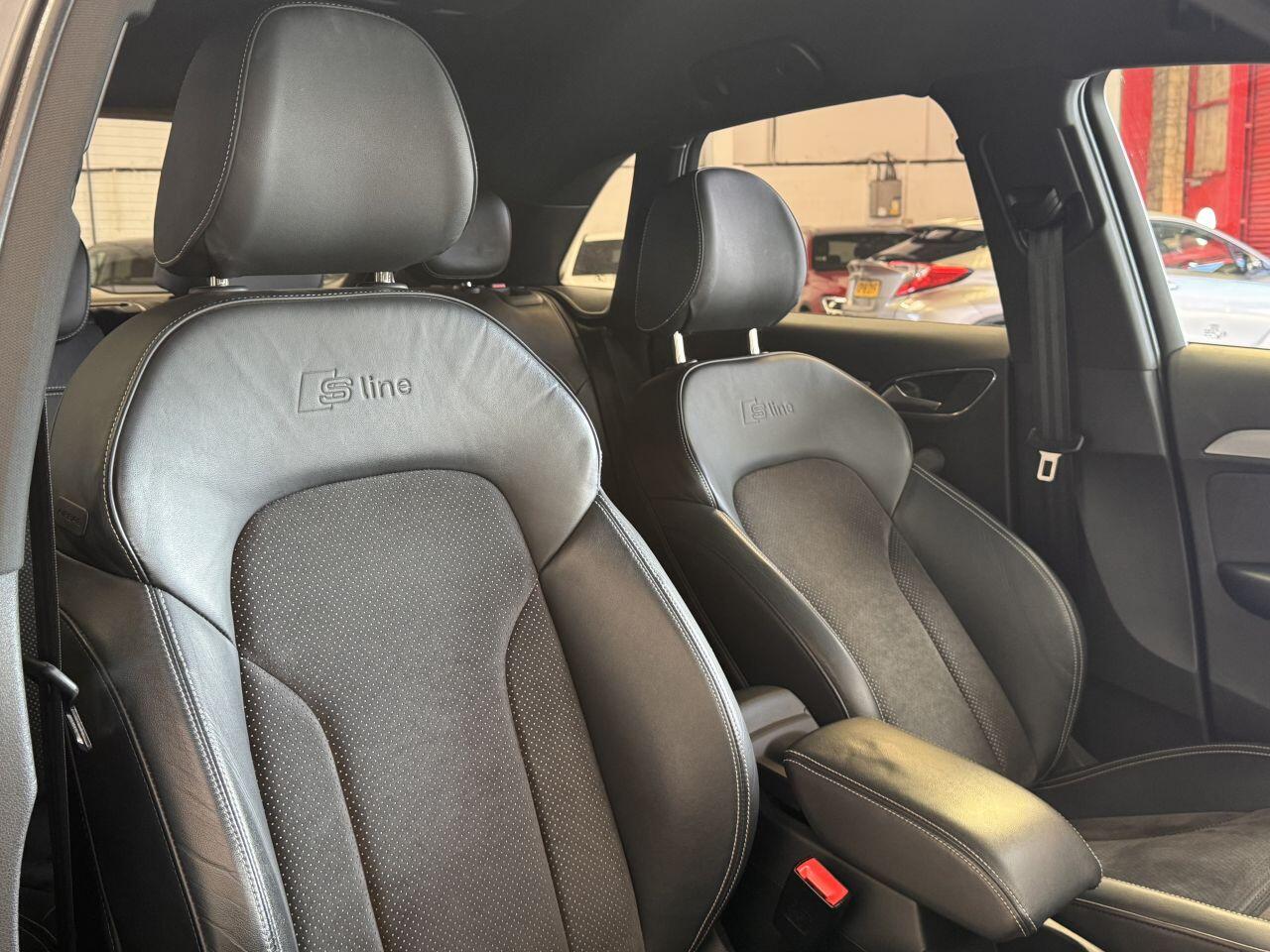 Audi Q3 view 34