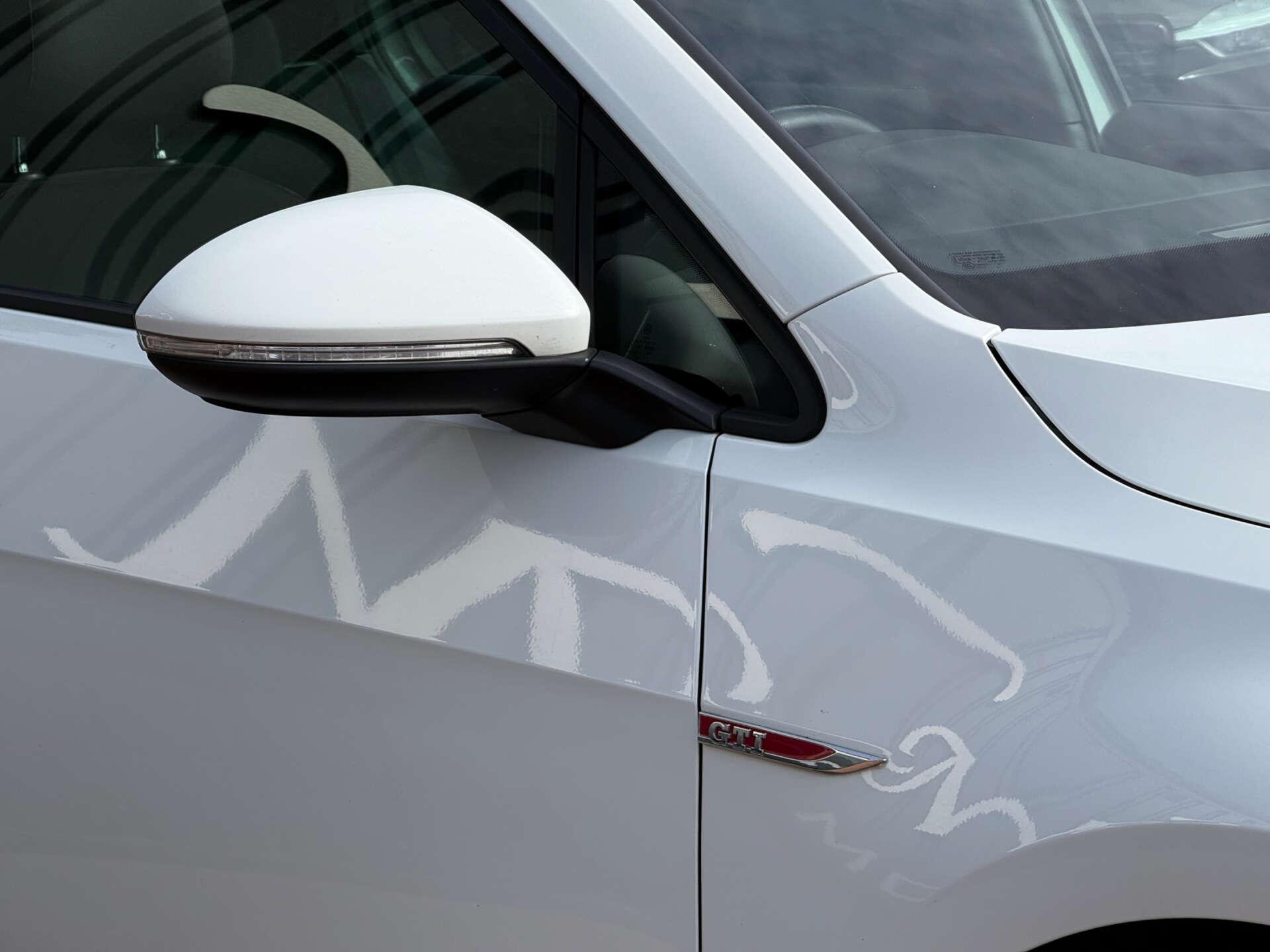 Volkswagen Golf view 18