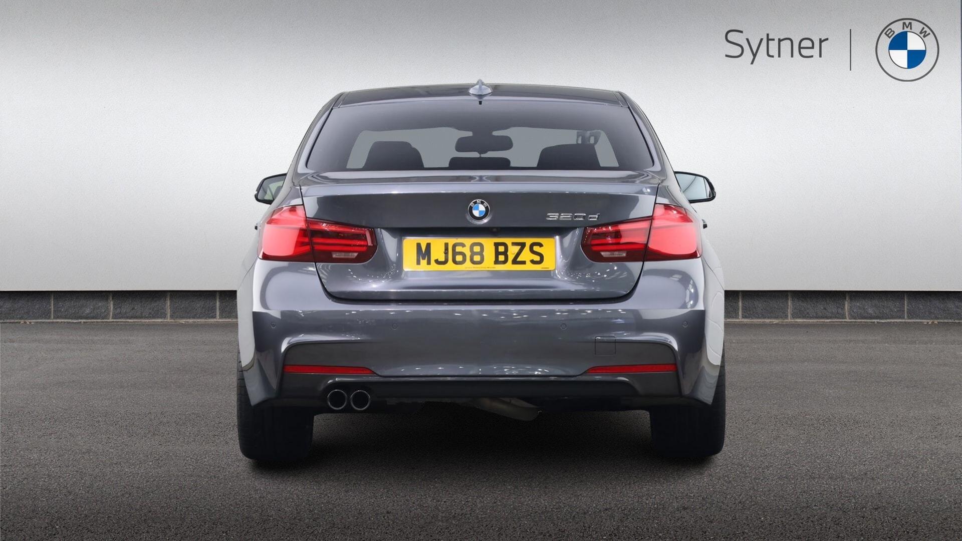 BMW 3 Series view 15