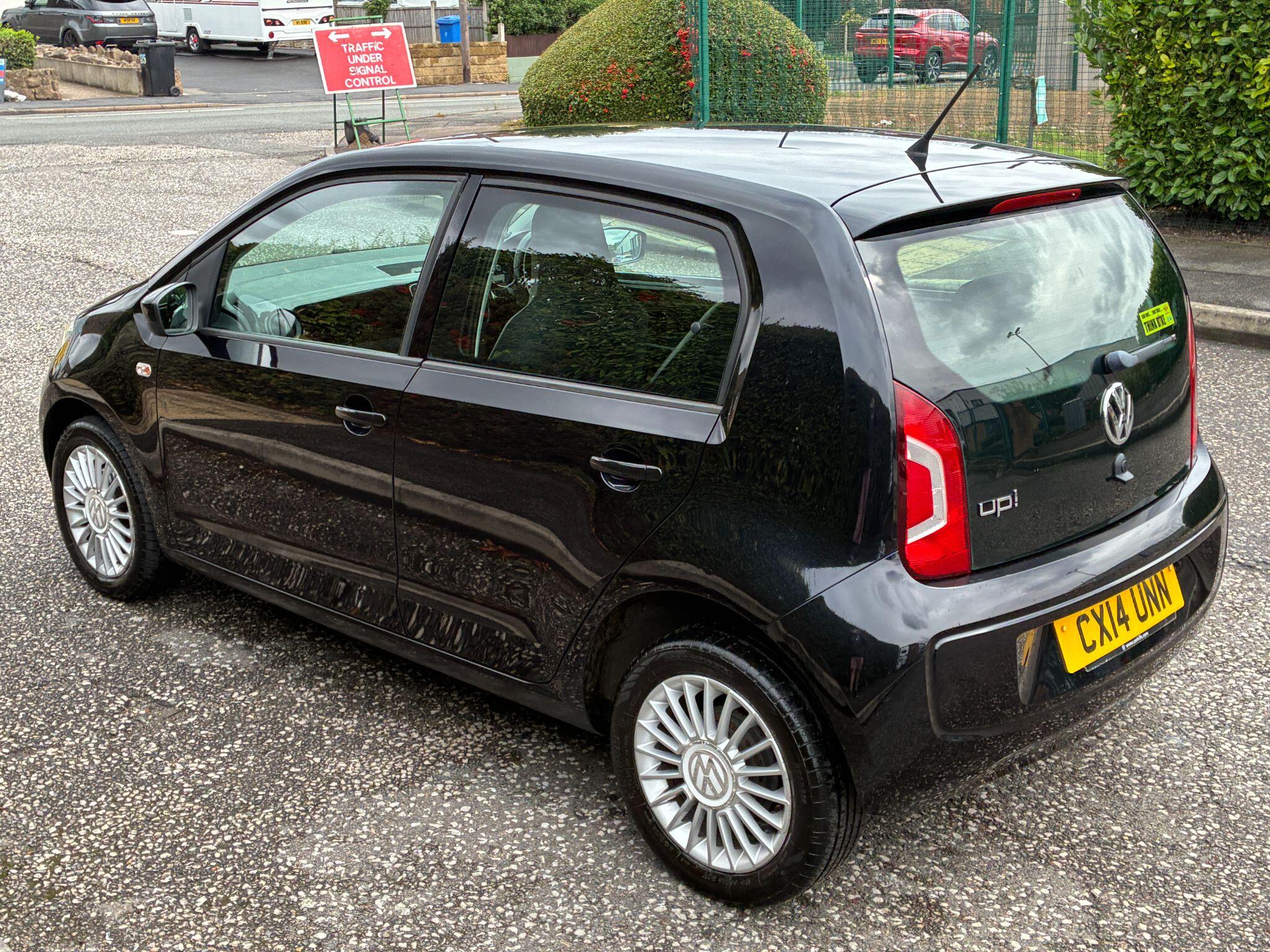 Volkswagen Up! view 5