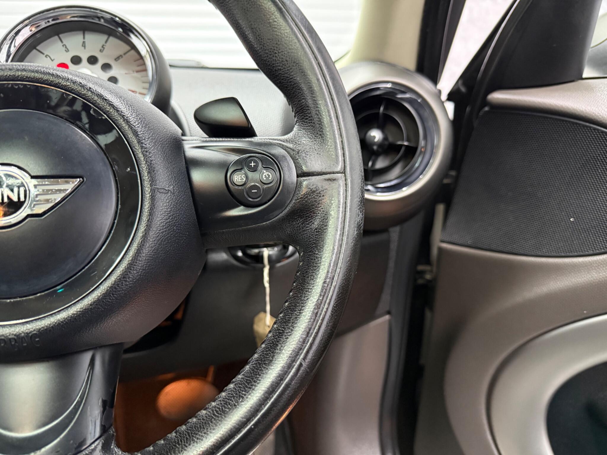 Mini Countryman view 12
