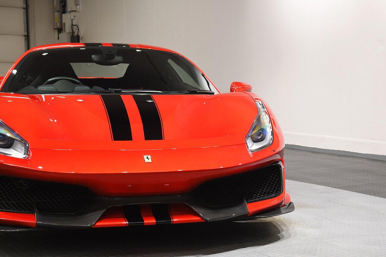 Ferrari 488 view 37