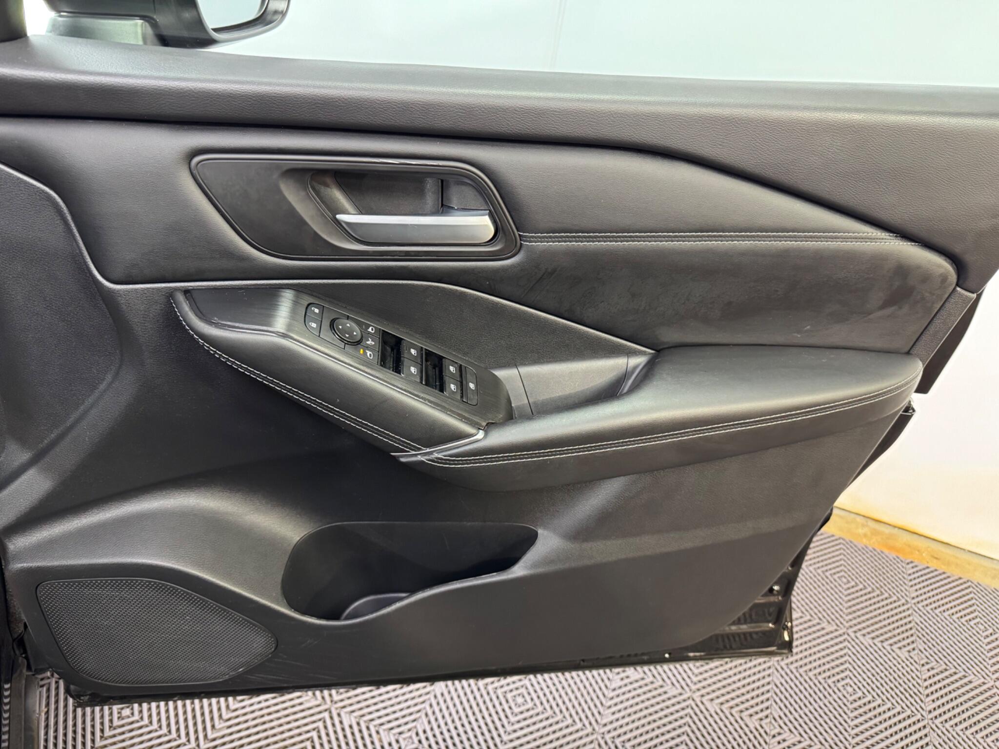 Nissan Qashqai view 28