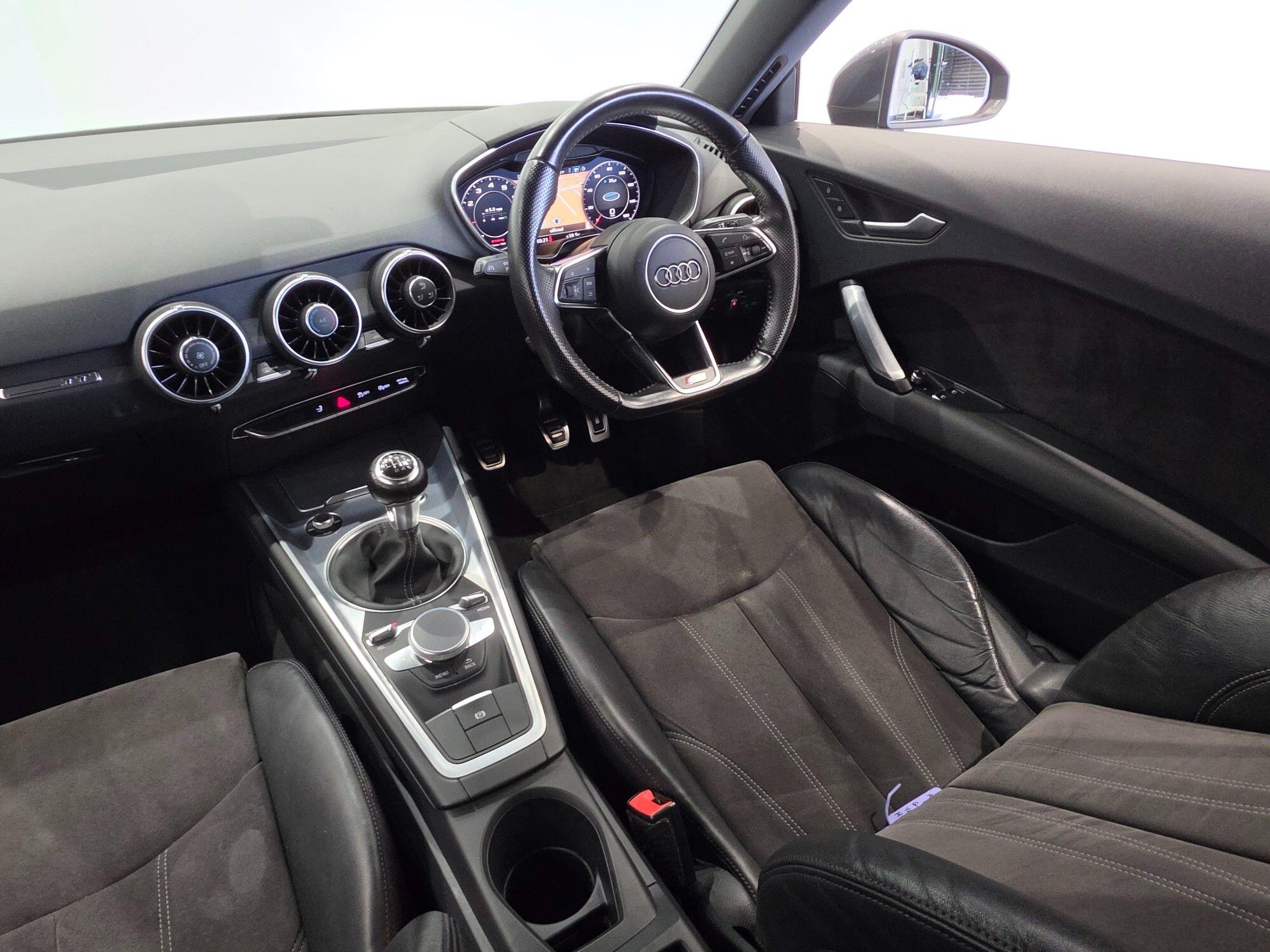 Audi TT view 87