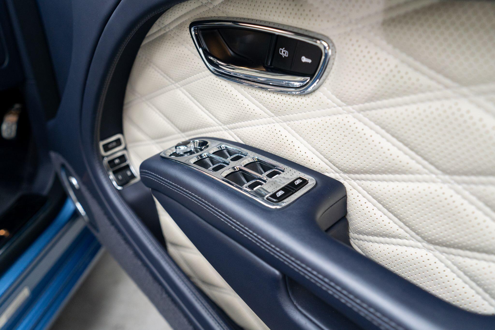 Bentley Mulsanne view 60