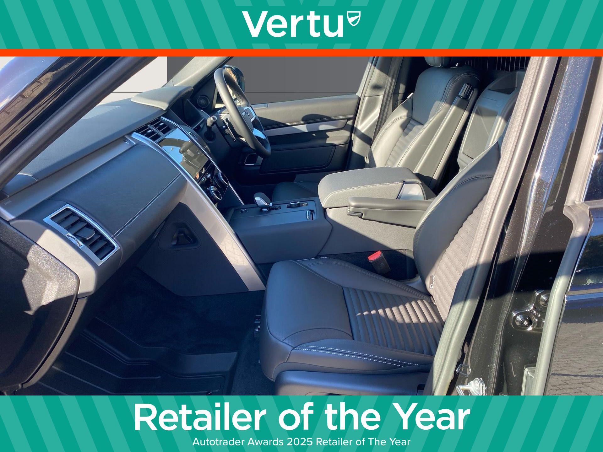 Land Rover Discovery view 4