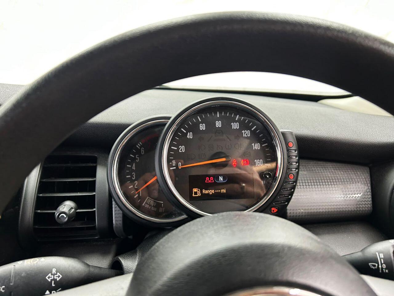 Mini Hatch view 19