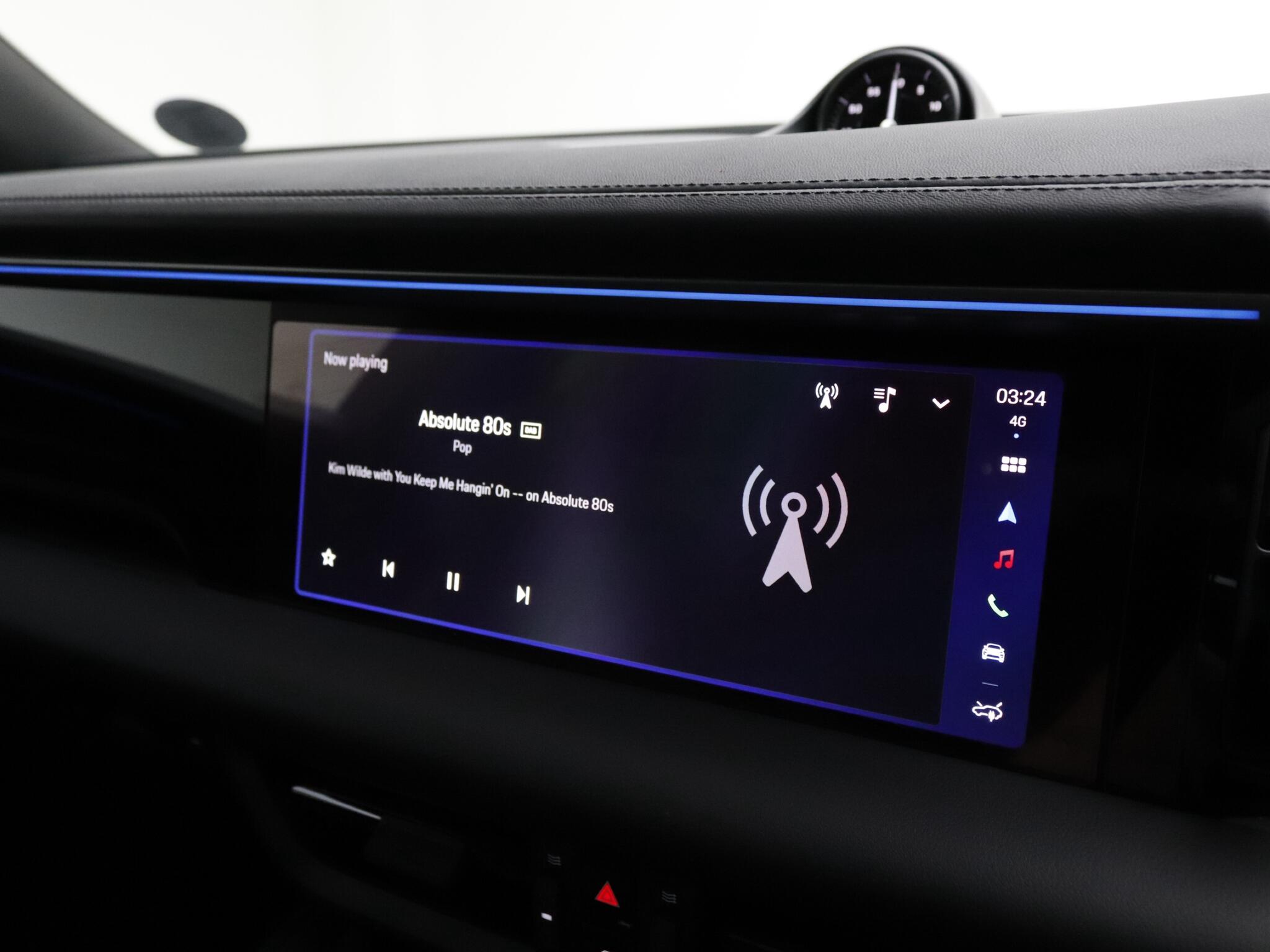 Porsche Macan view 33