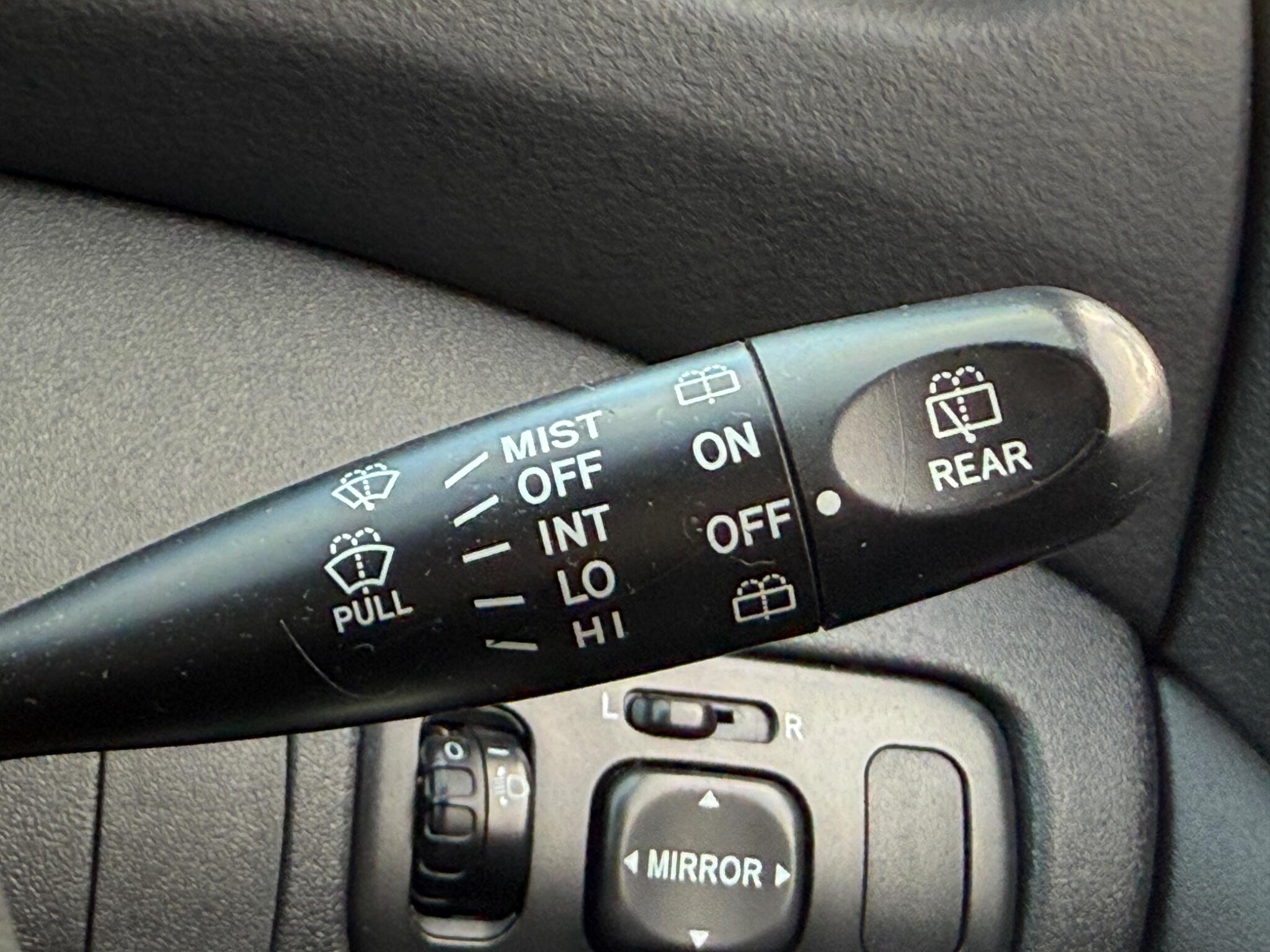 Toyota Yaris Verso - Image 46