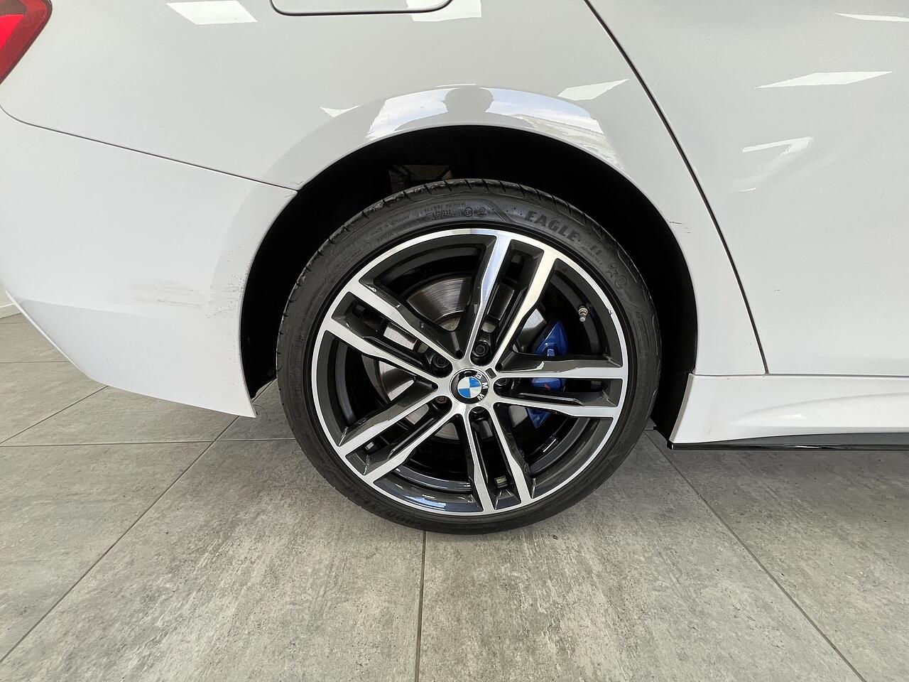 BMW 4 Series view 28