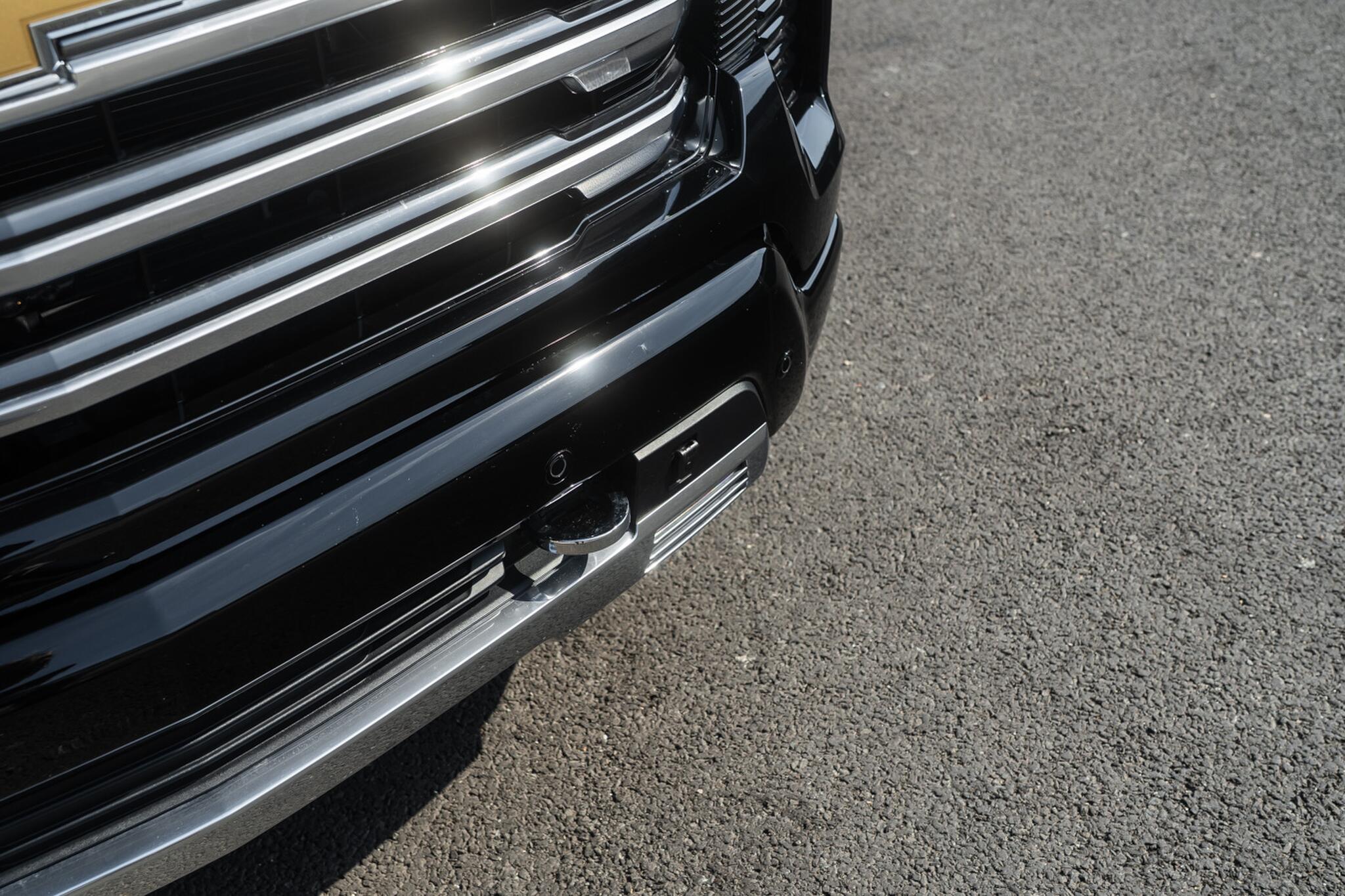 Chevrolet Silverado view 18