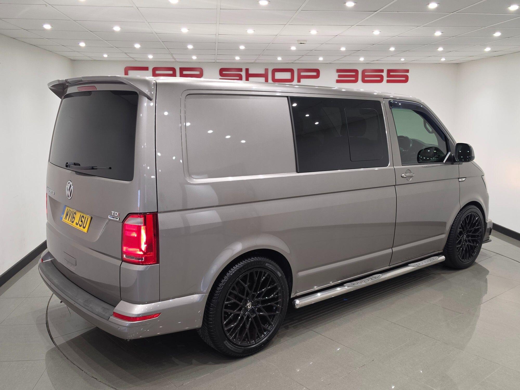 Volkswagen Transporter view 17