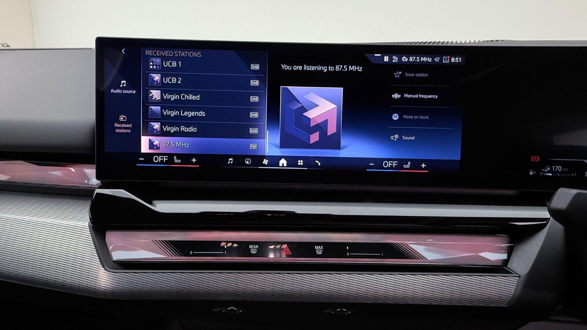 BMW 5 Series view 8