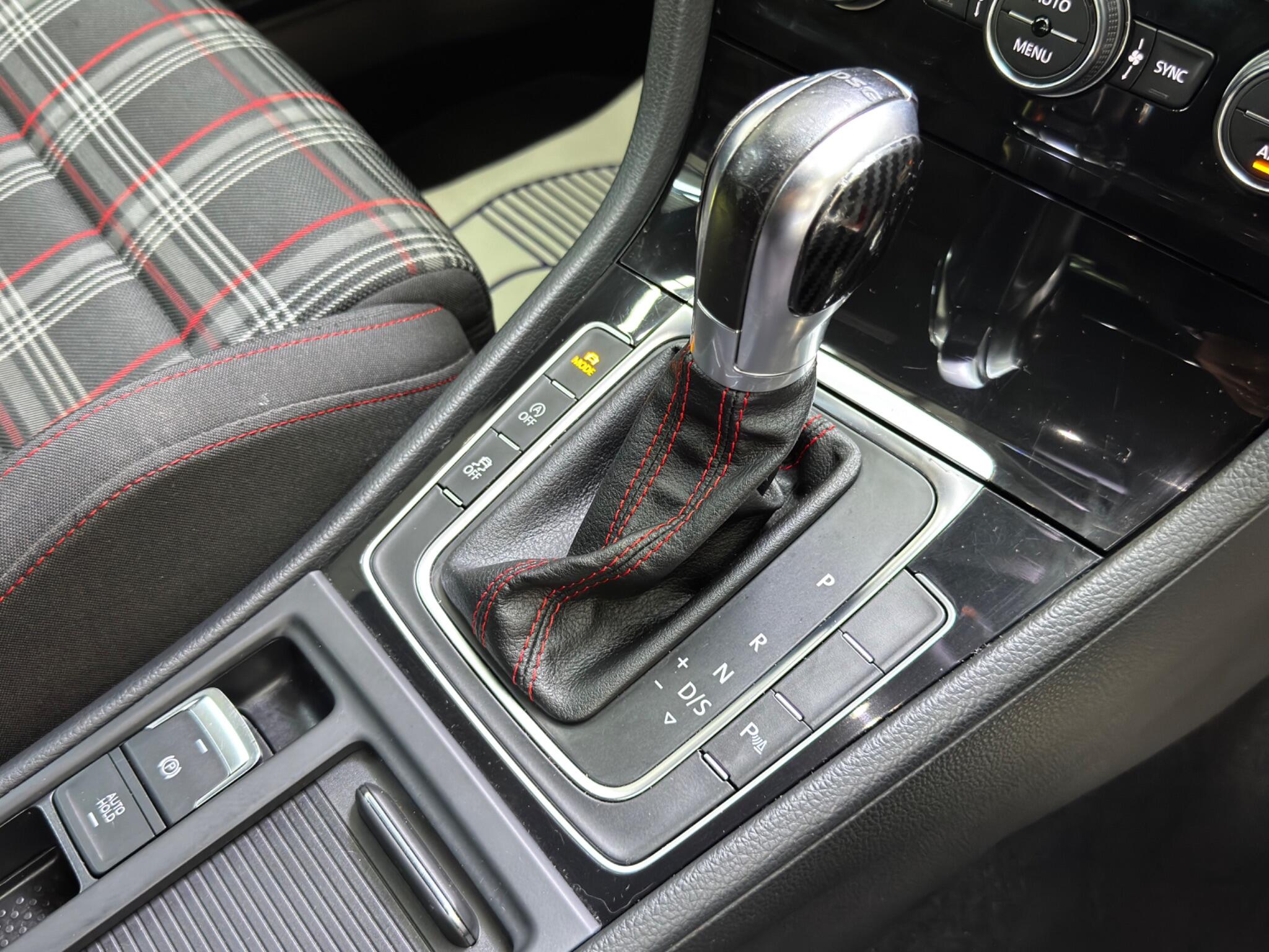 Volkswagen Golf view 7