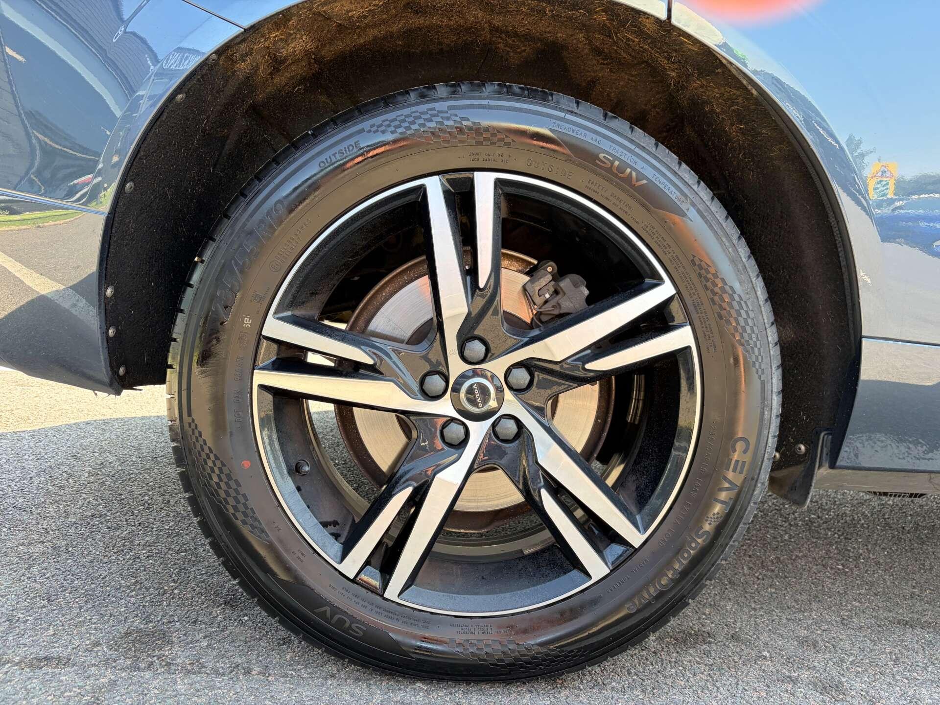 Volvo XC60 view 12