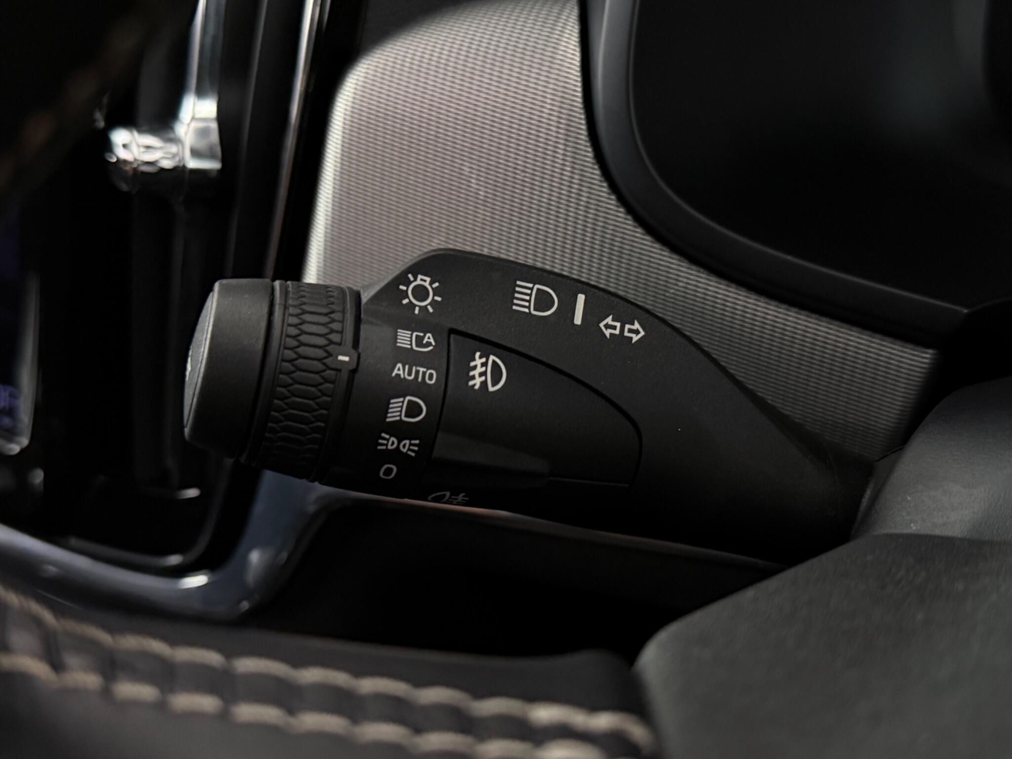 Volvo S90 view 18