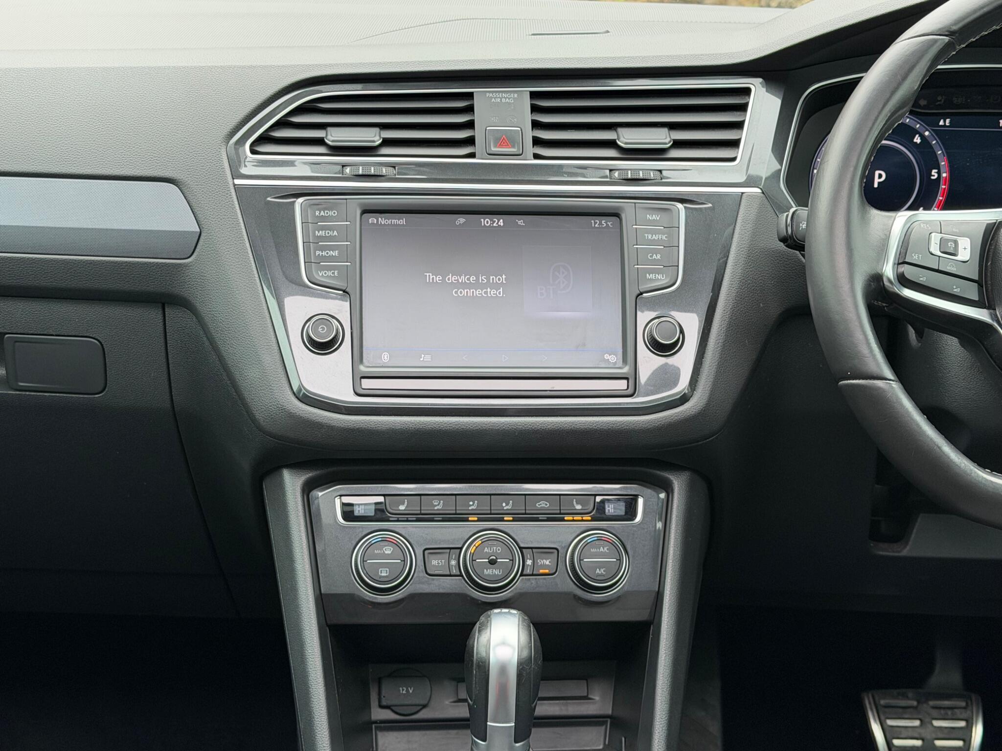 Volkswagen Tiguan view 30