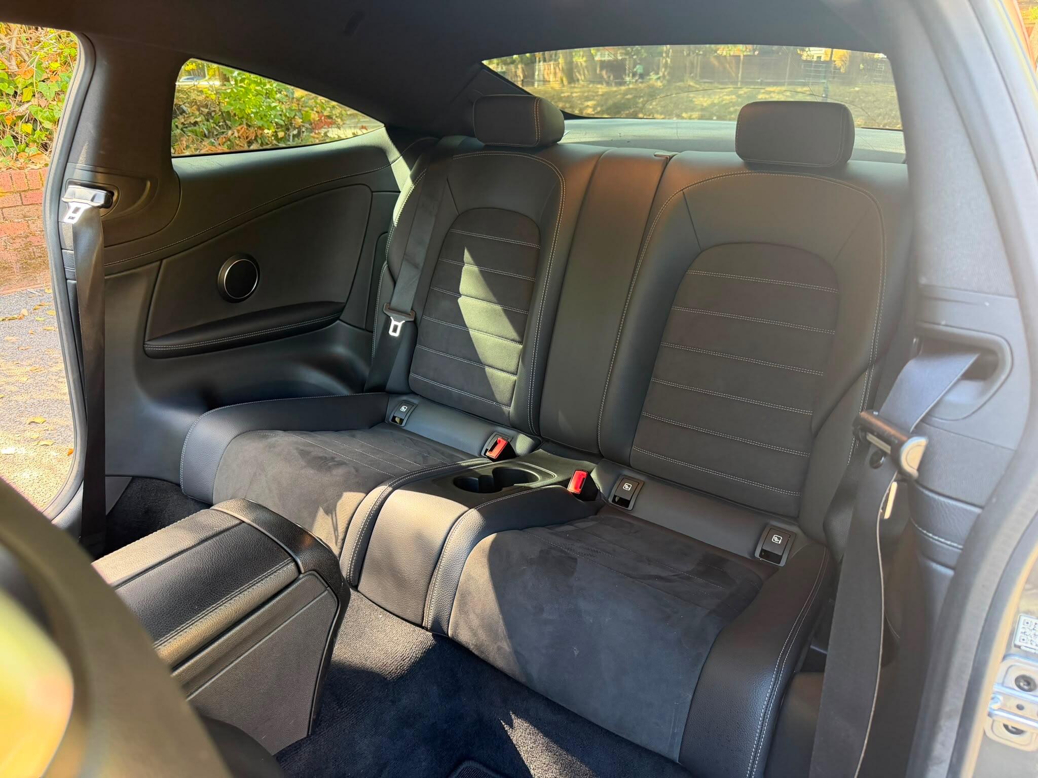 Mercedes-Benz C-Class view 27