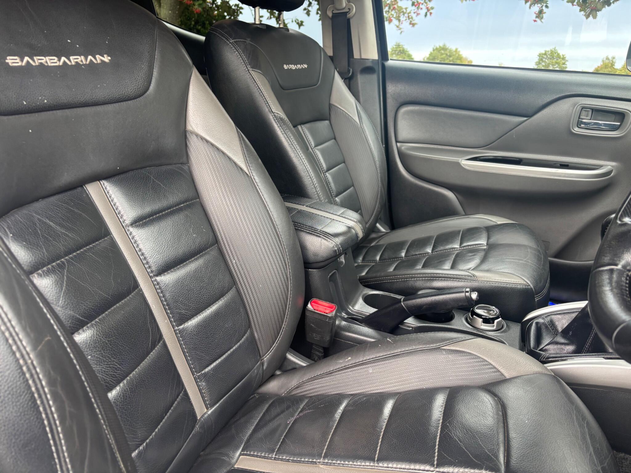 Mitsubishi L200 view 14