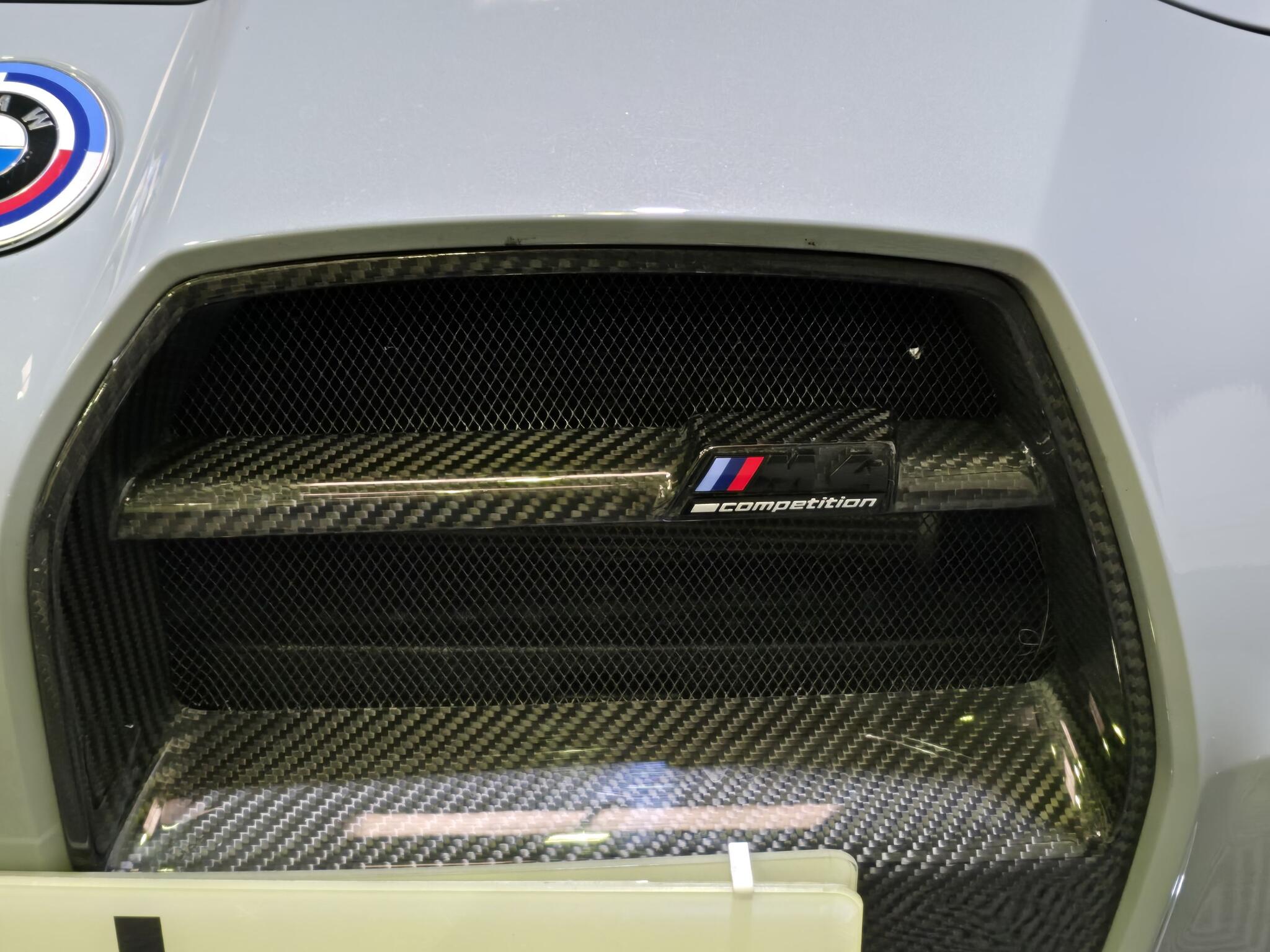 BMW M4 view 6