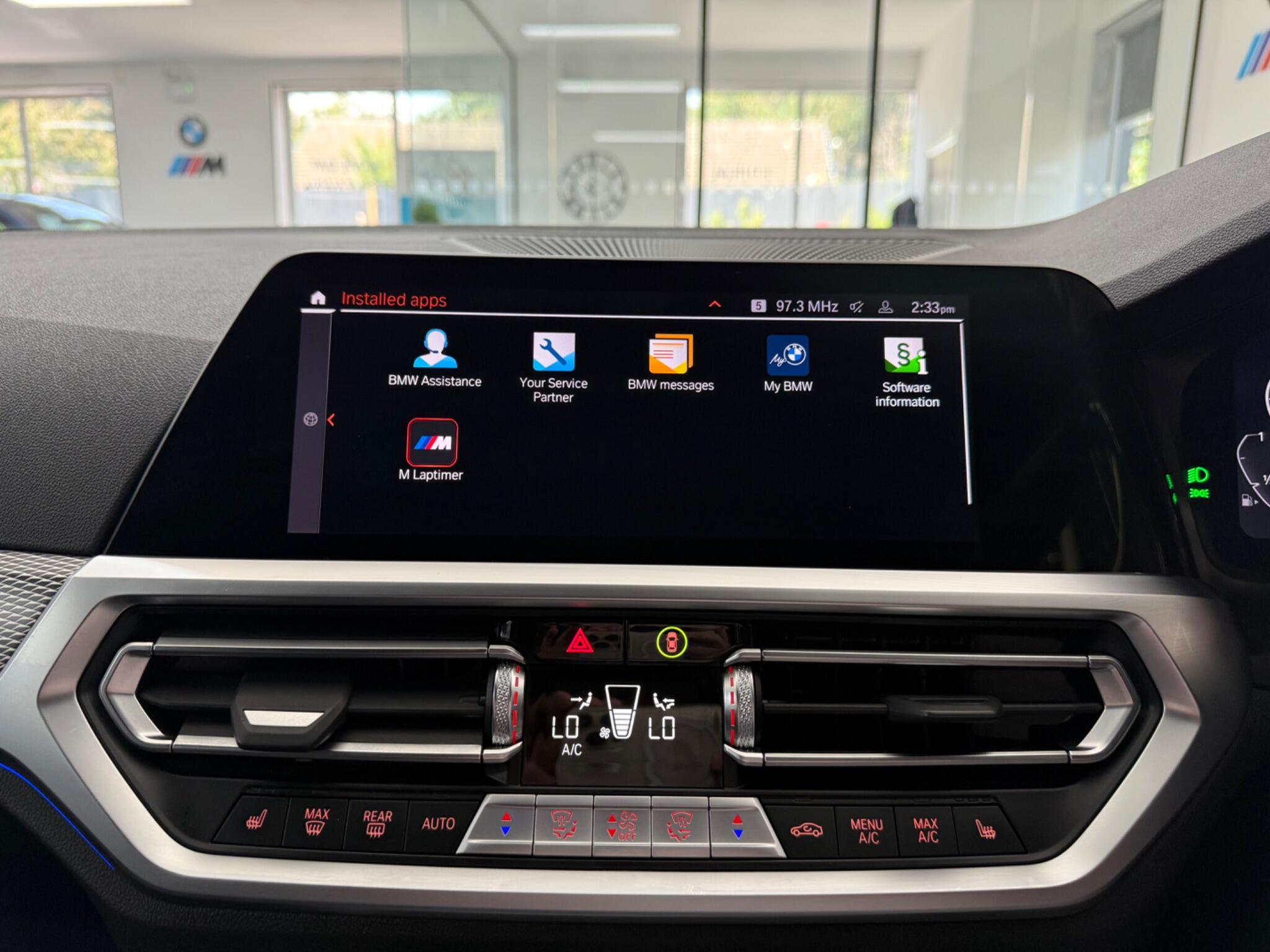 BMW 3 Series view 21