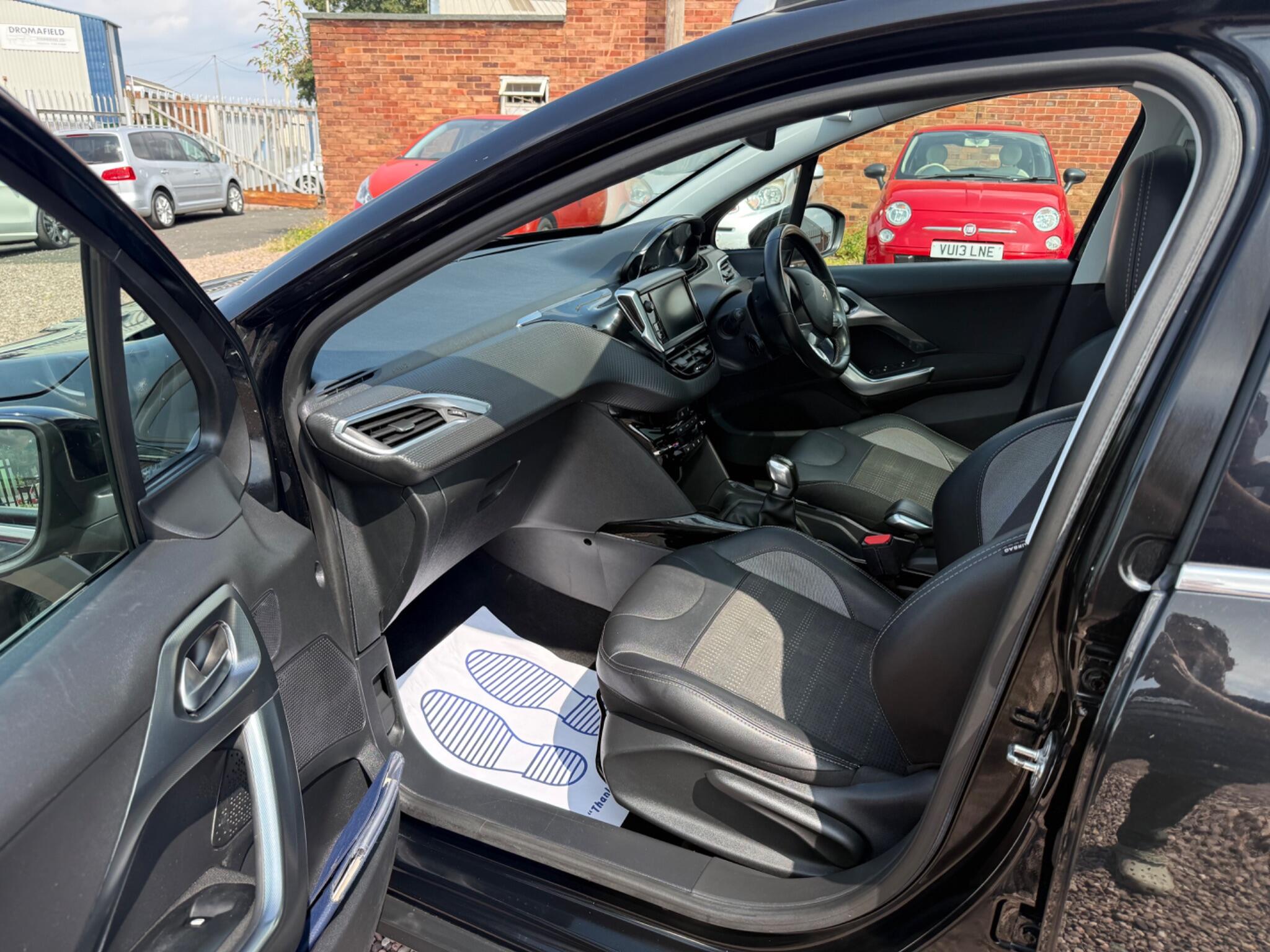 Peugeot 2008 view 24