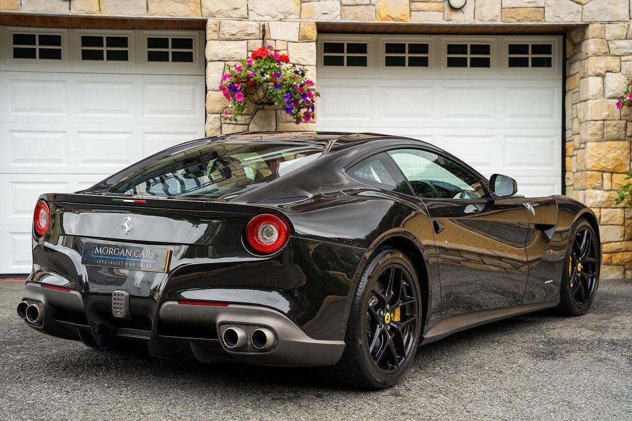 Ferrari F12 view 25