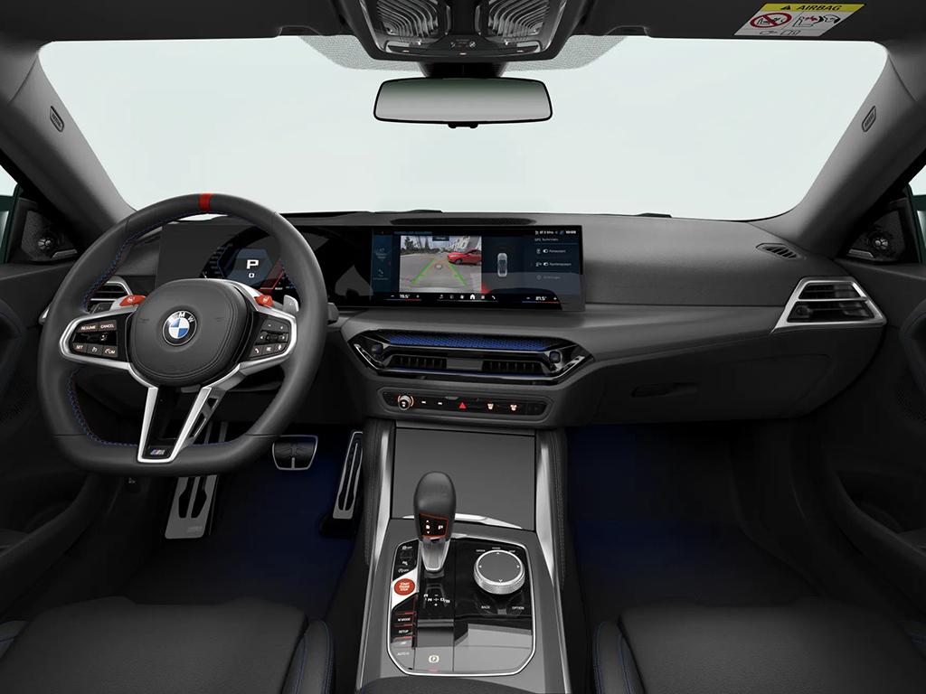 BMW M2 view 6